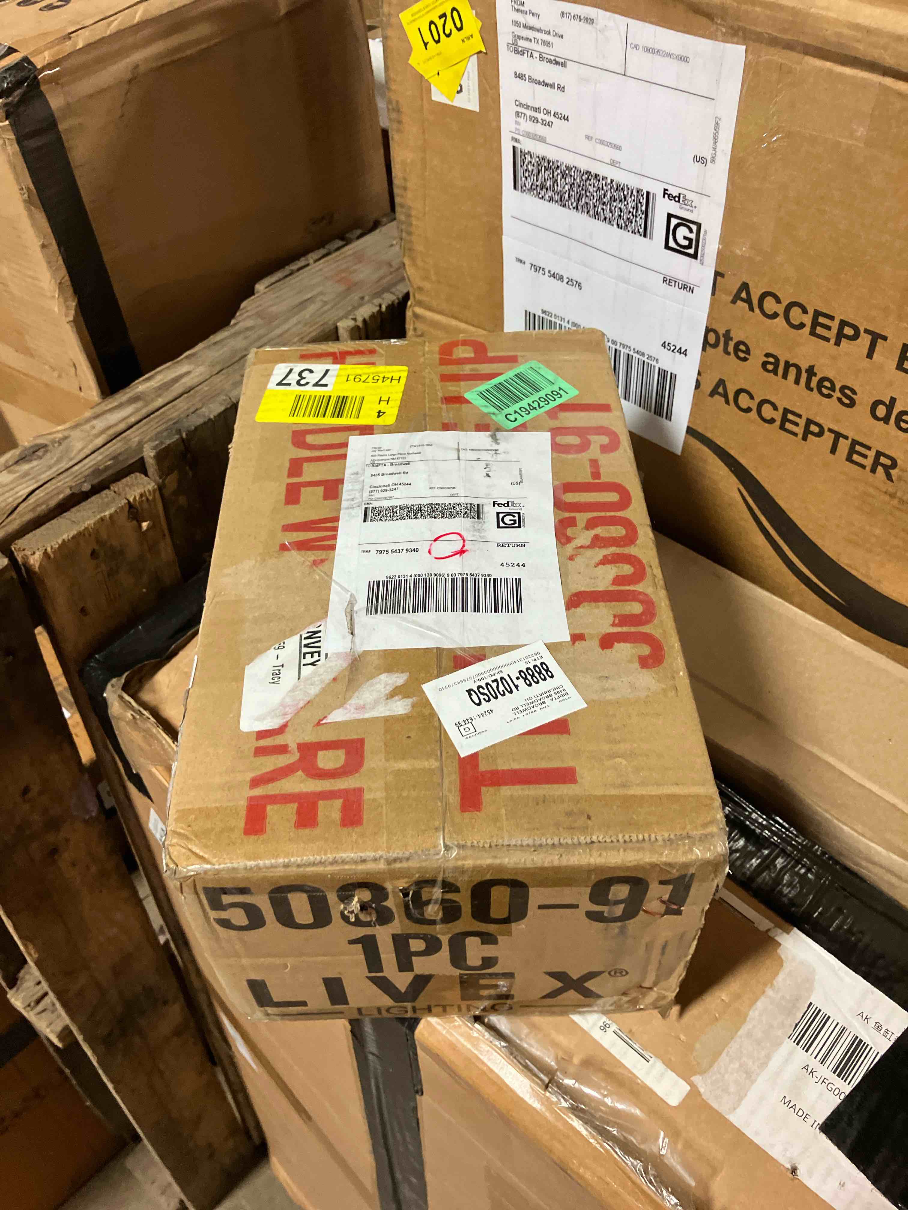 https://s3.amazonaws.com/lotting-images-prod/phillipi/TEA3360093_1756298963351.jpeg