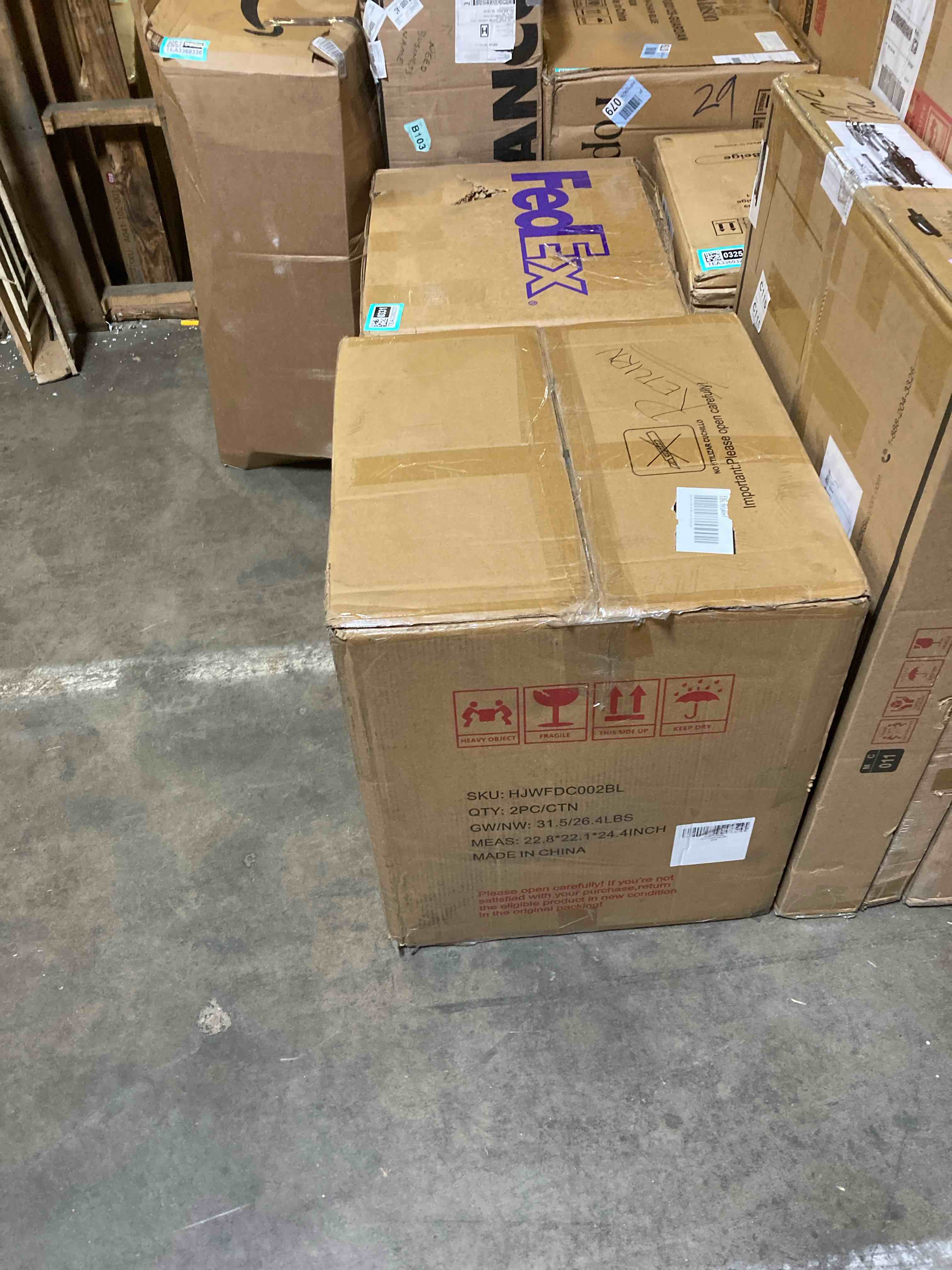 https://s3.amazonaws.com/lotting-images-prod/phillipi/TEA3360332_1757014873240.jpeg