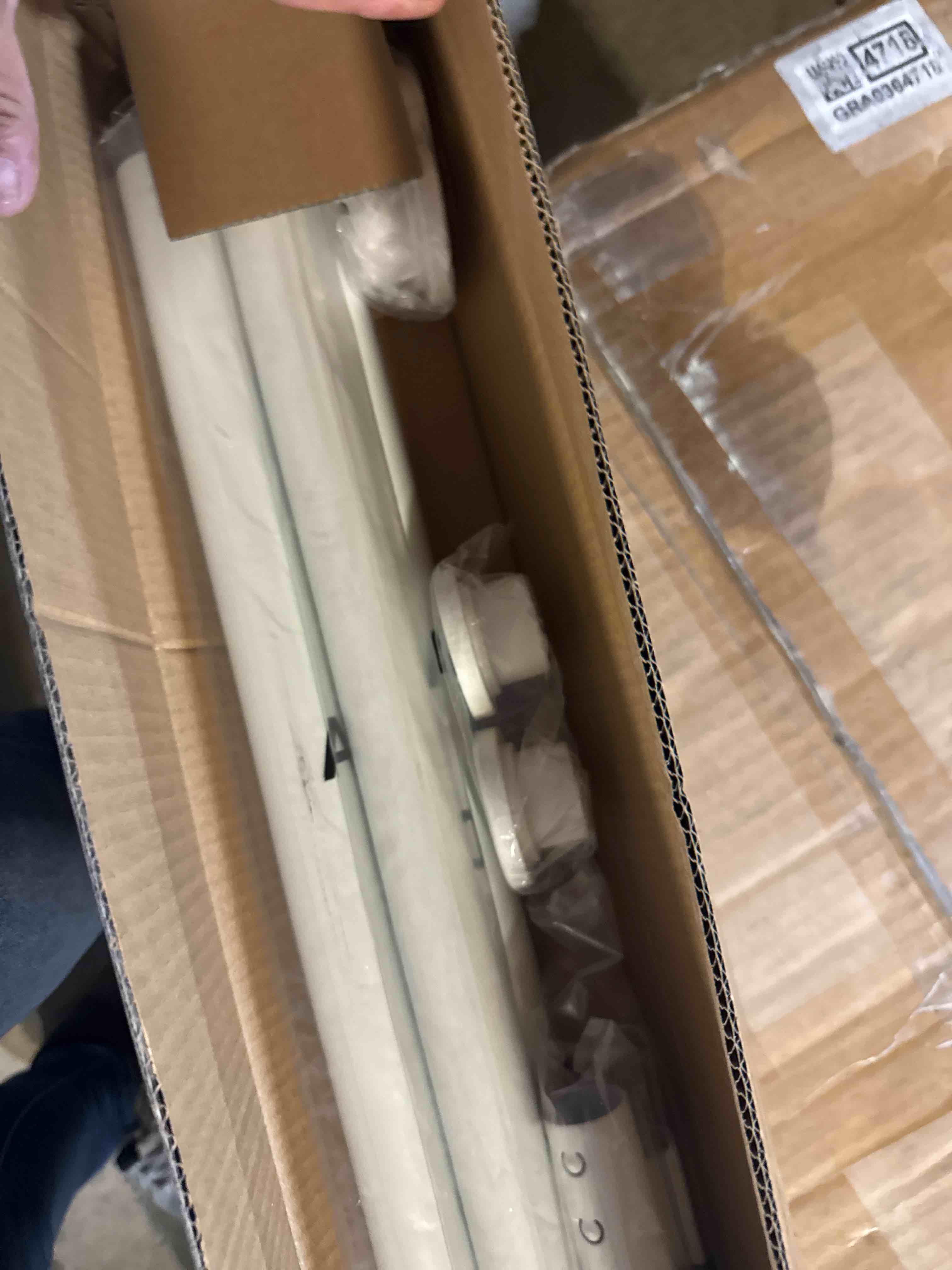 https://s3.amazonaws.com/lotting-images-prod/phillipi/TEA3360589_1758112870501.jpeg