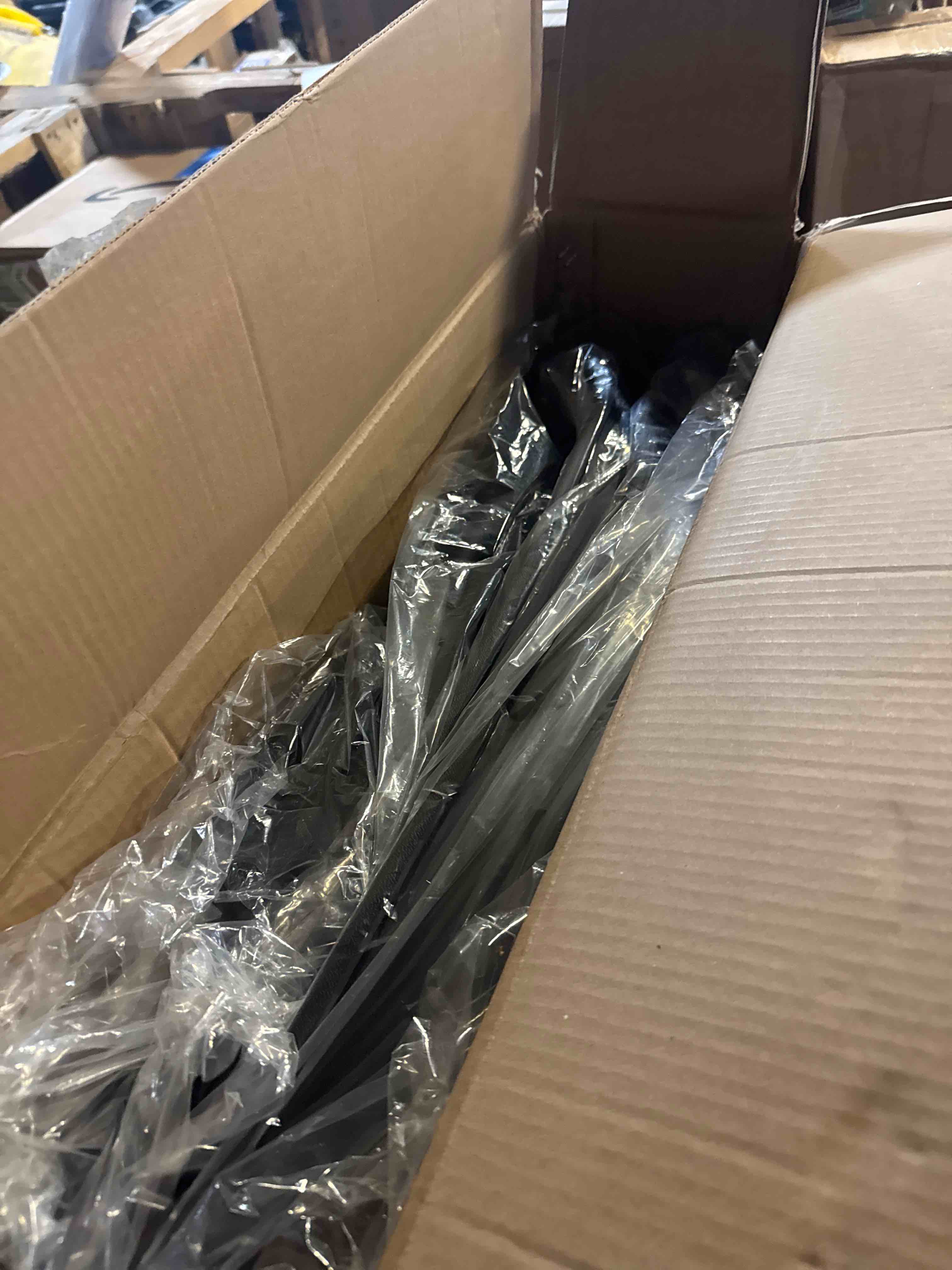 https://s3.amazonaws.com/lotting-images-prod/phillipi/TEA3360600_1758114259613.jpeg