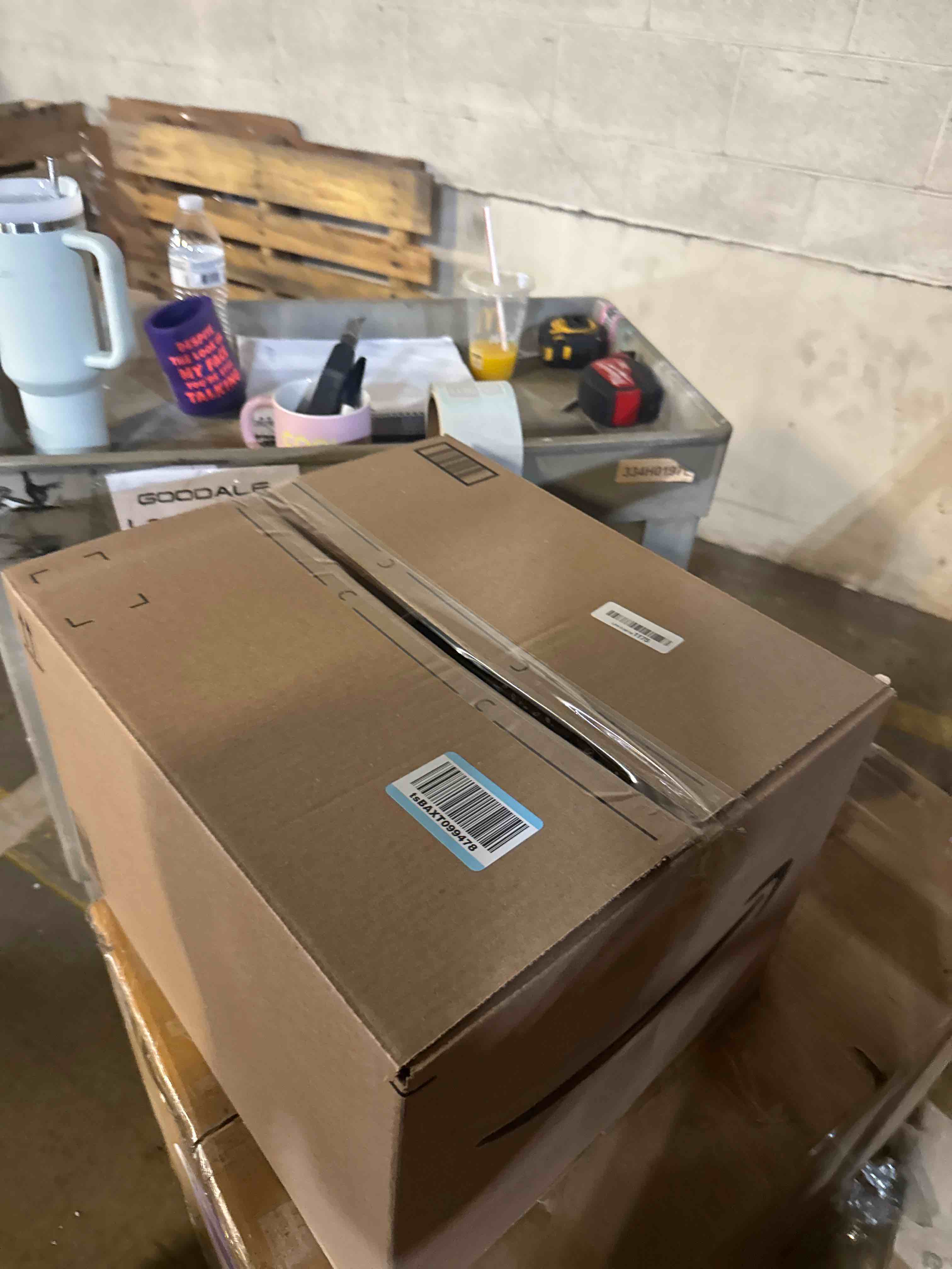 https://s3.amazonaws.com/lotting-images-prod/phillipi/TEA3360606_1758115852781.jpeg
