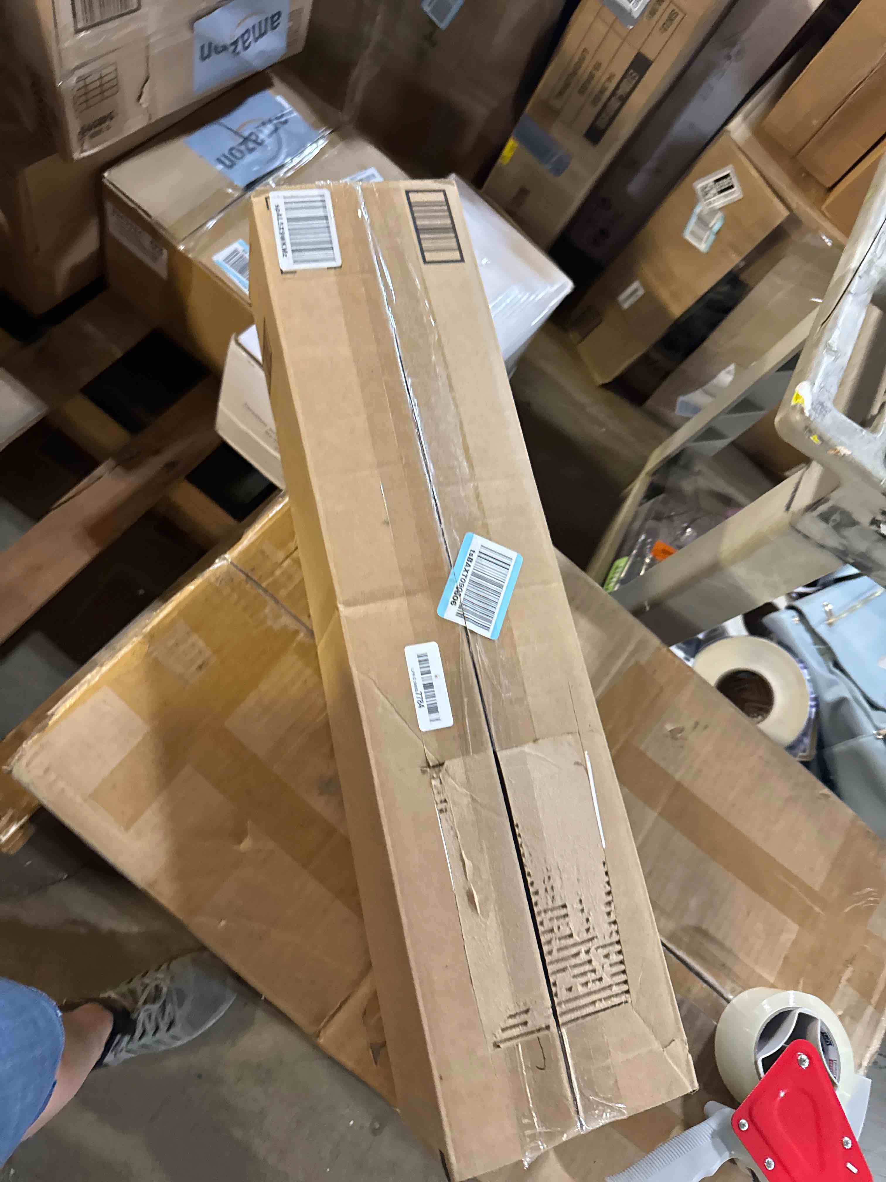 https://s3.amazonaws.com/lotting-images-prod/phillipi/TEA3360698_1758200183777.jpeg
