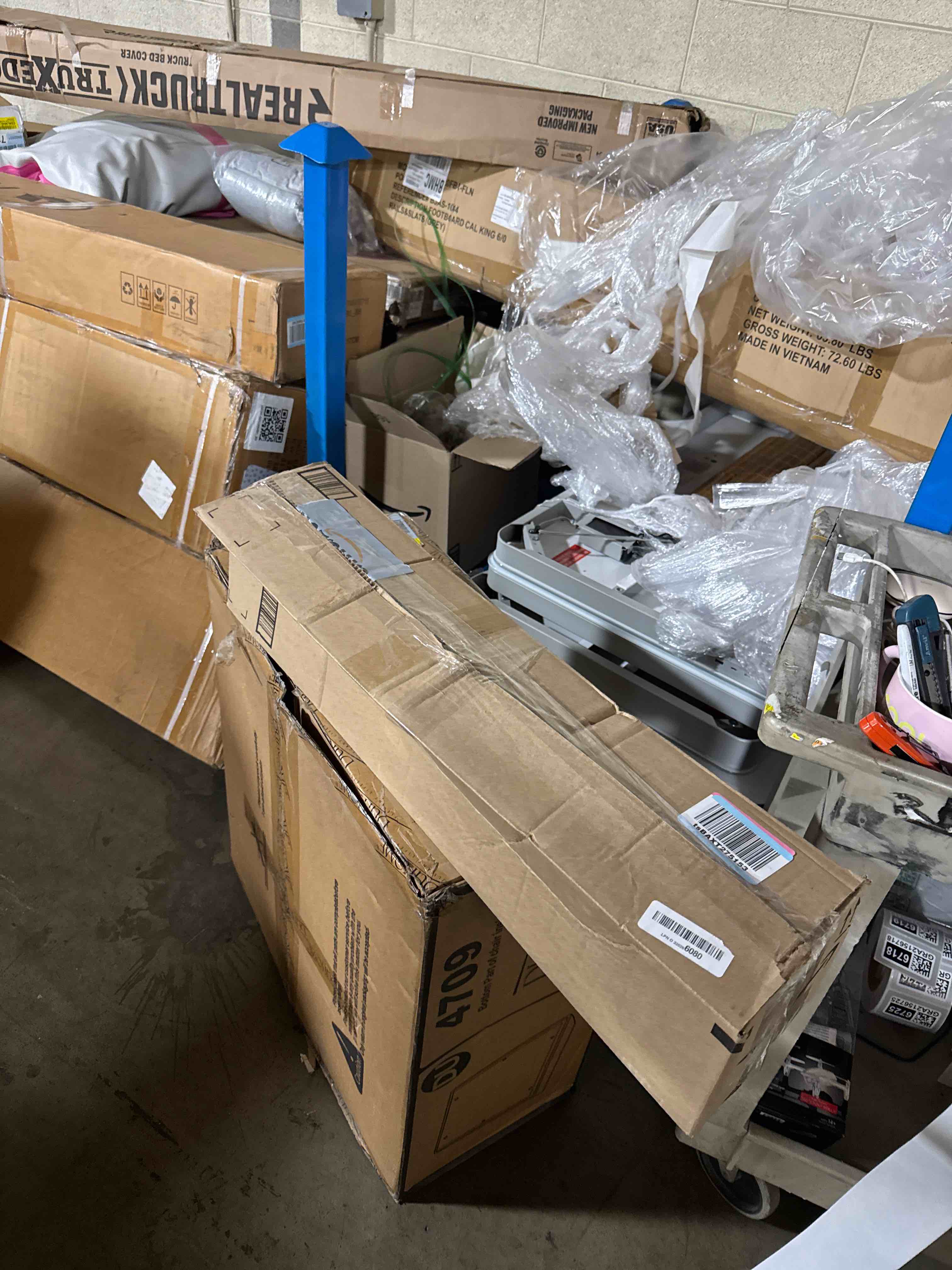 https://s3.amazonaws.com/lotting-images-prod/phillipi/TEA3360731_1758820067268.jpeg