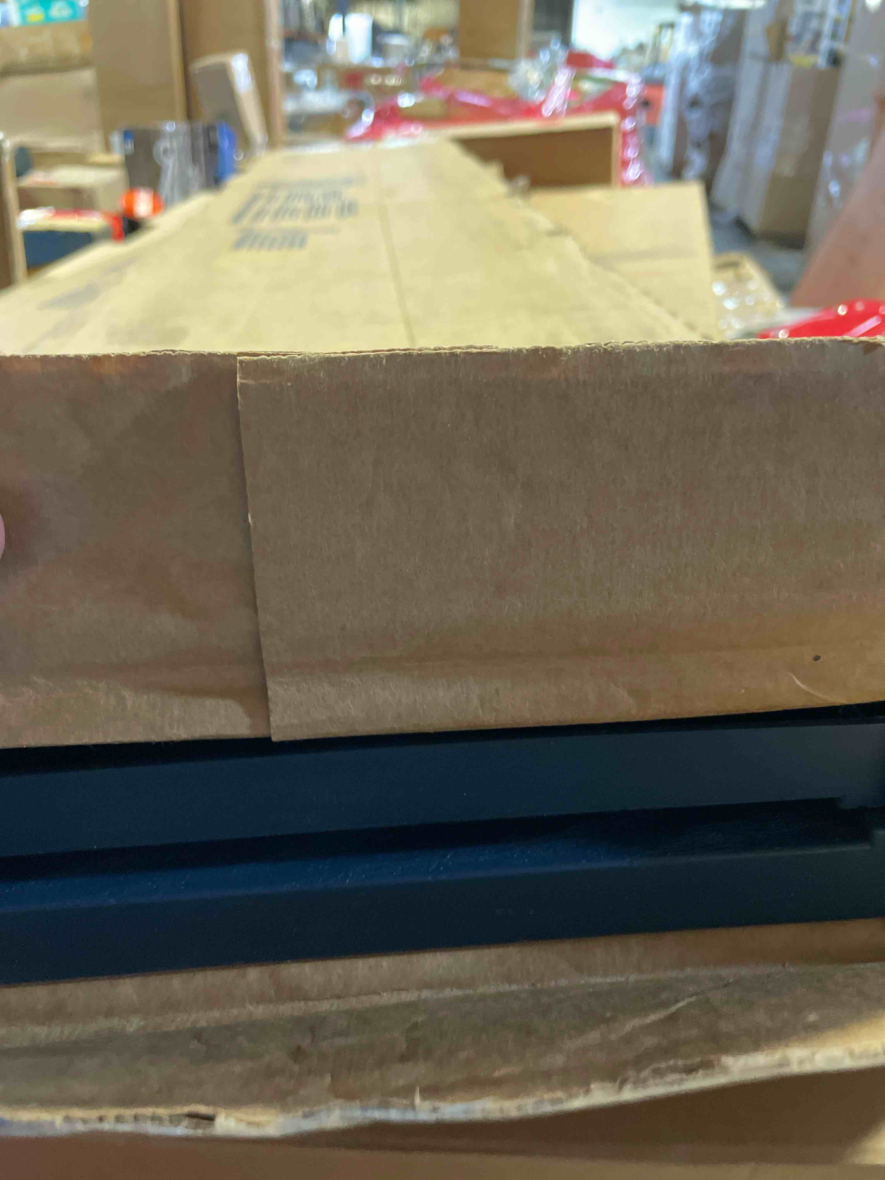 https://s3.amazonaws.com/lotting-images-prod/phillipi/TEA3360790_1759426896834.jpeg