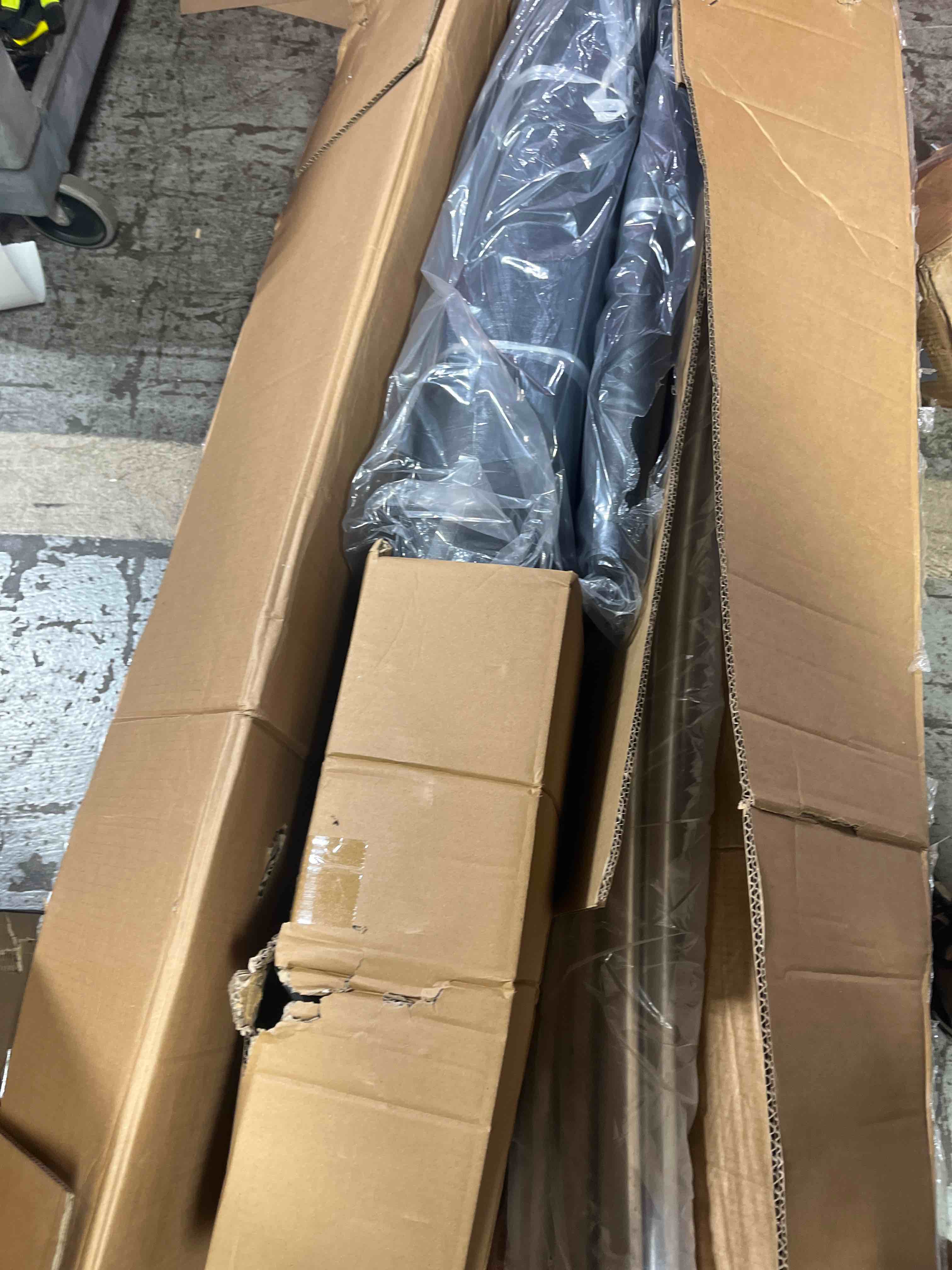 https://s3.amazonaws.com/lotting-images-prod/phillipi/TEA3360897_1759858535126.jpeg