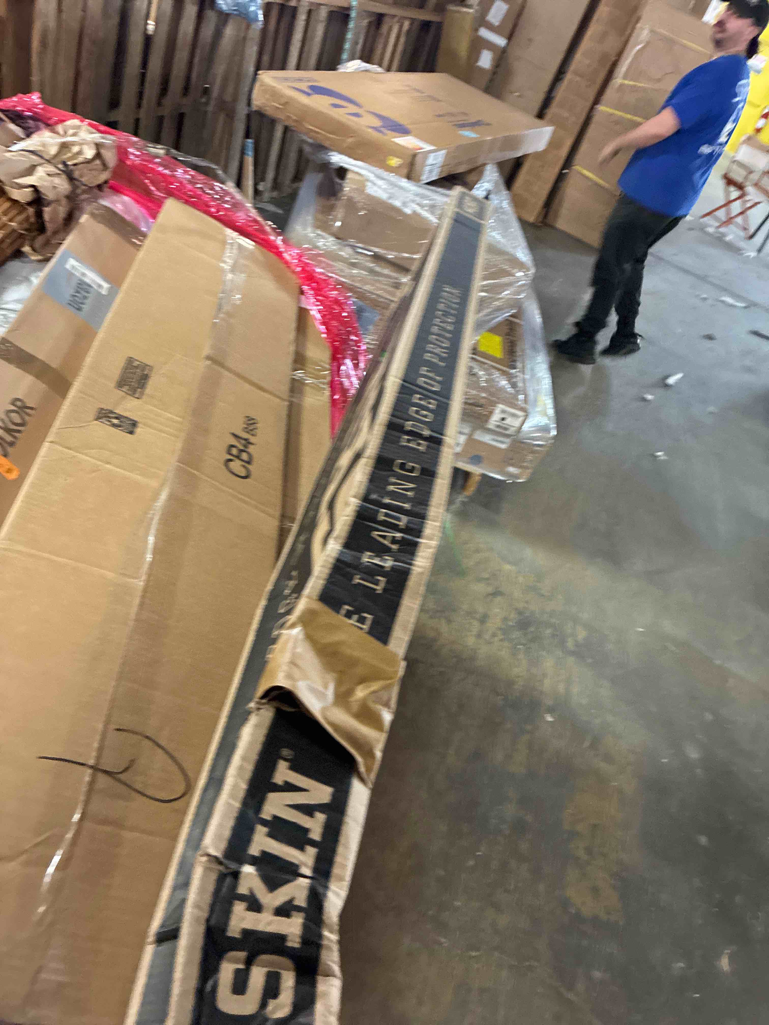 https://s3.amazonaws.com/lotting-images-prod/phillipi/TEA3361003_1758035175815.jpeg