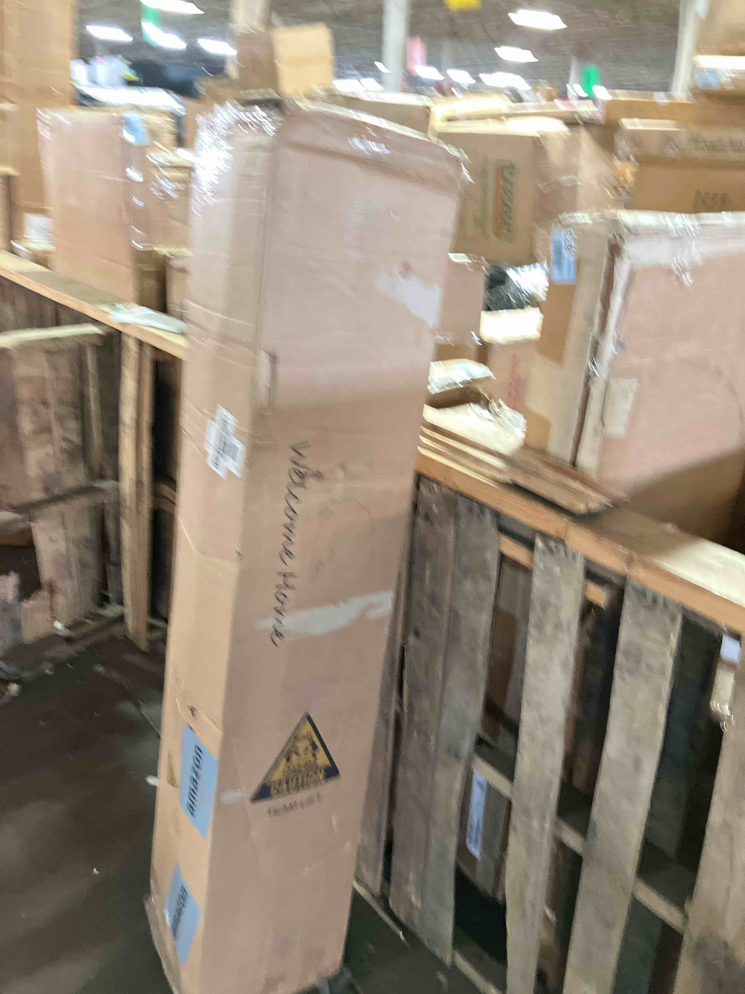 https://s3.amazonaws.com/lotting-images-prod/phillipi/TEA3361019_1758037535875.jpeg