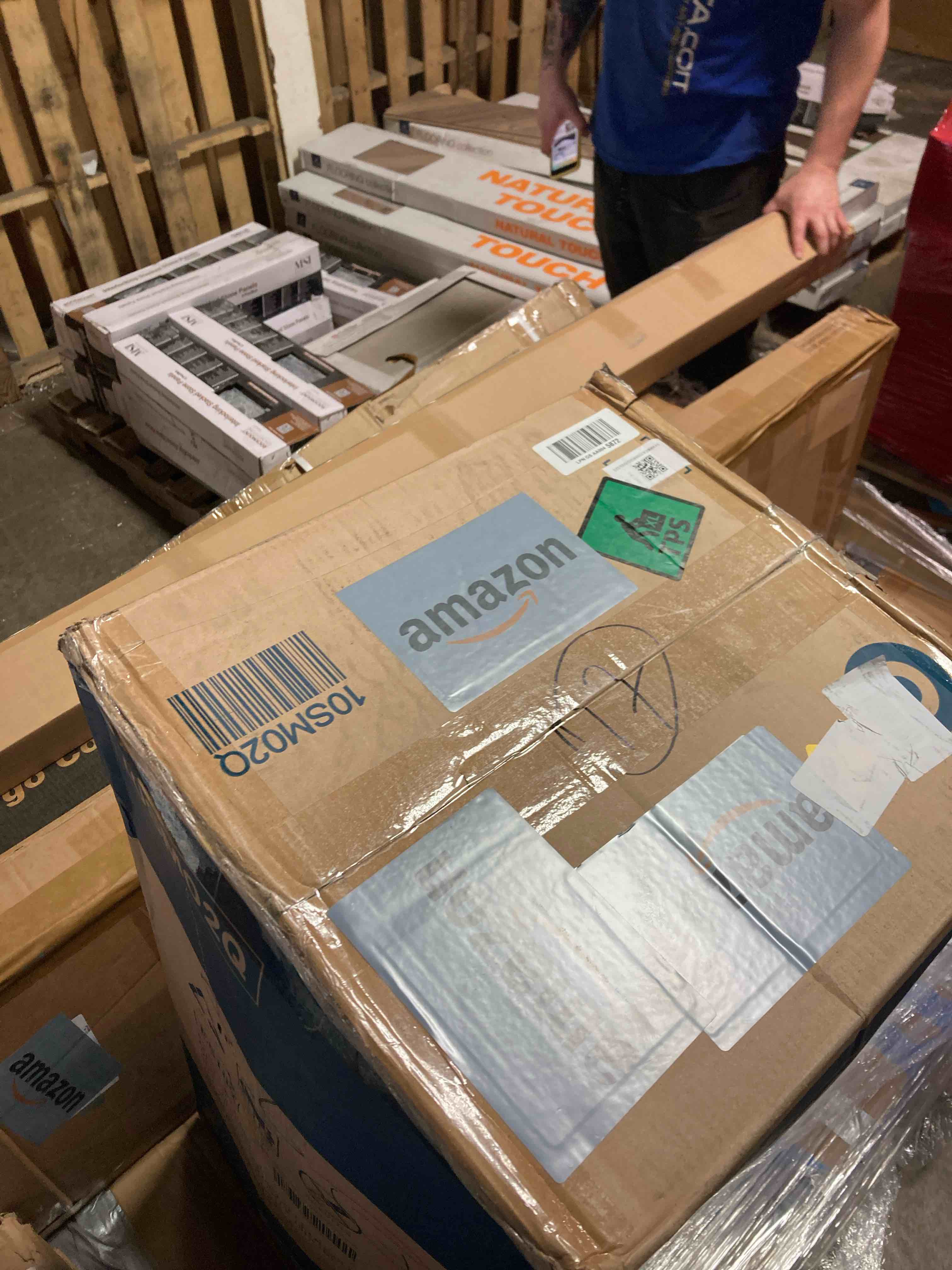https://s3.amazonaws.com/lotting-images-prod/phillipi/TEA3361065_1758046608192.jpeg