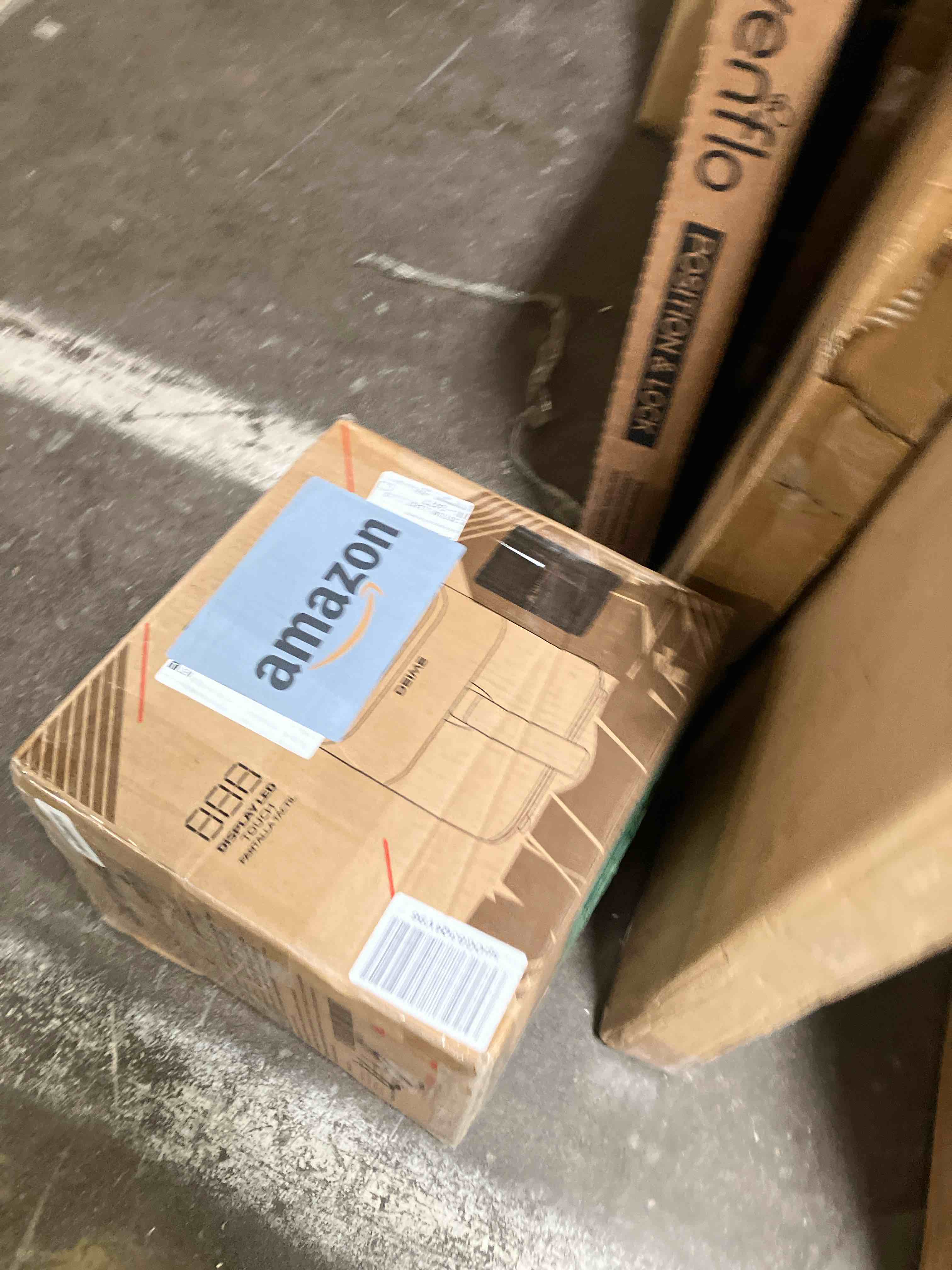 https://s3.amazonaws.com/lotting-images-prod/phillipi/TEA3361147_1758045509963.jpeg