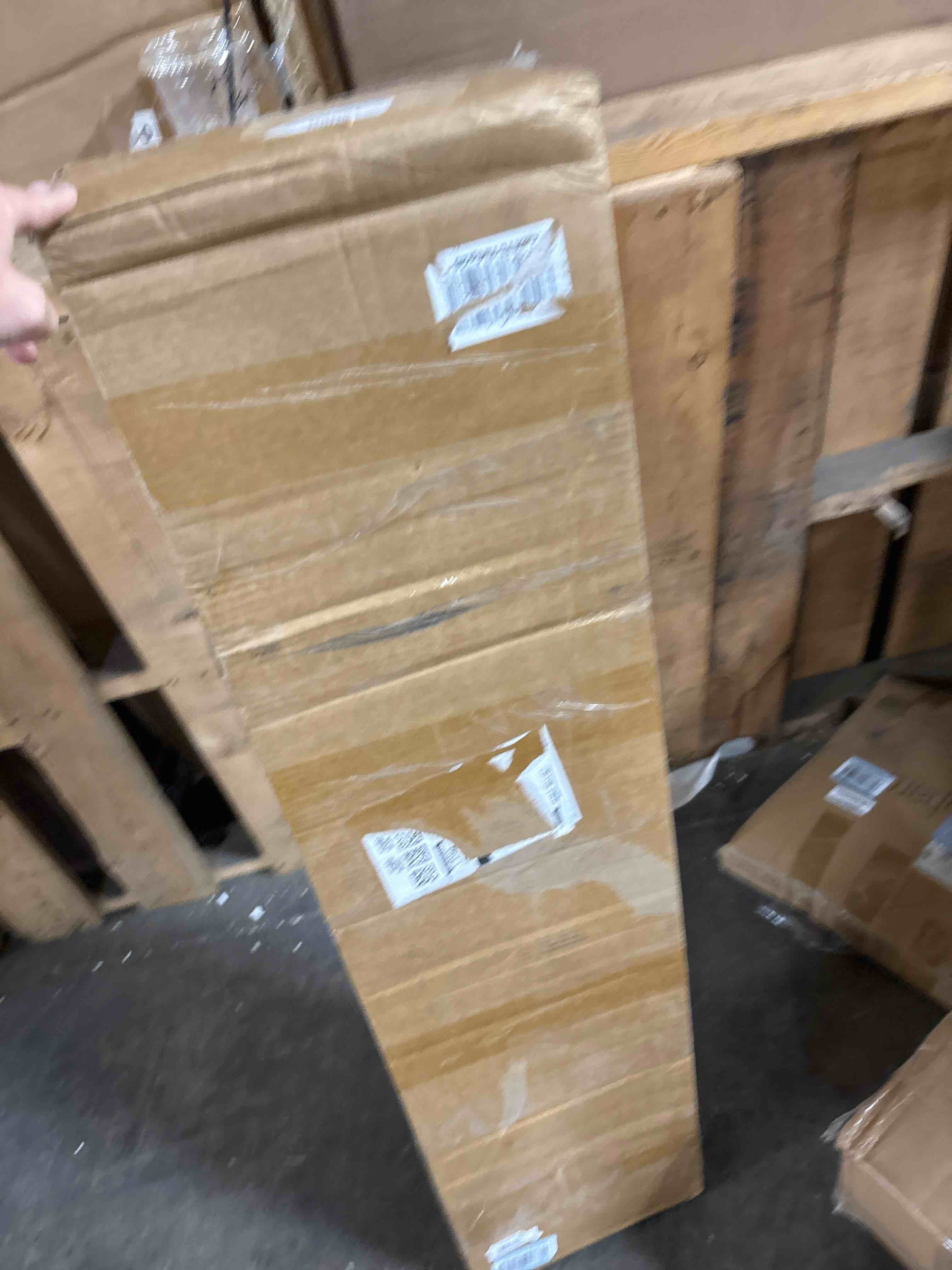 https://s3.amazonaws.com/lotting-images-prod/phillipi/TEA3361403_1758121337336.jpeg