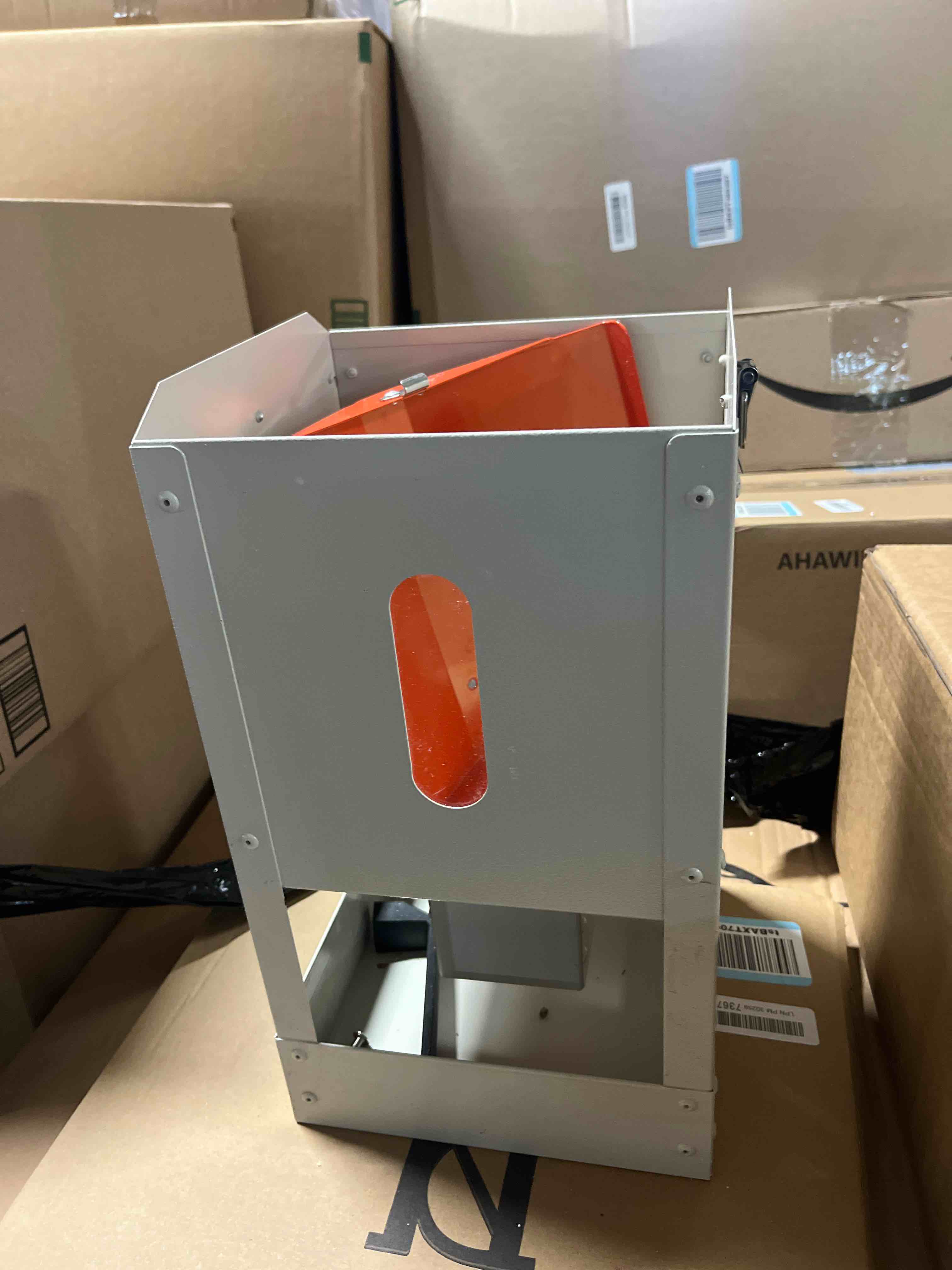 https://s3.amazonaws.com/lotting-images-prod/phillipi/TEA3361613_1758145745536.jpeg