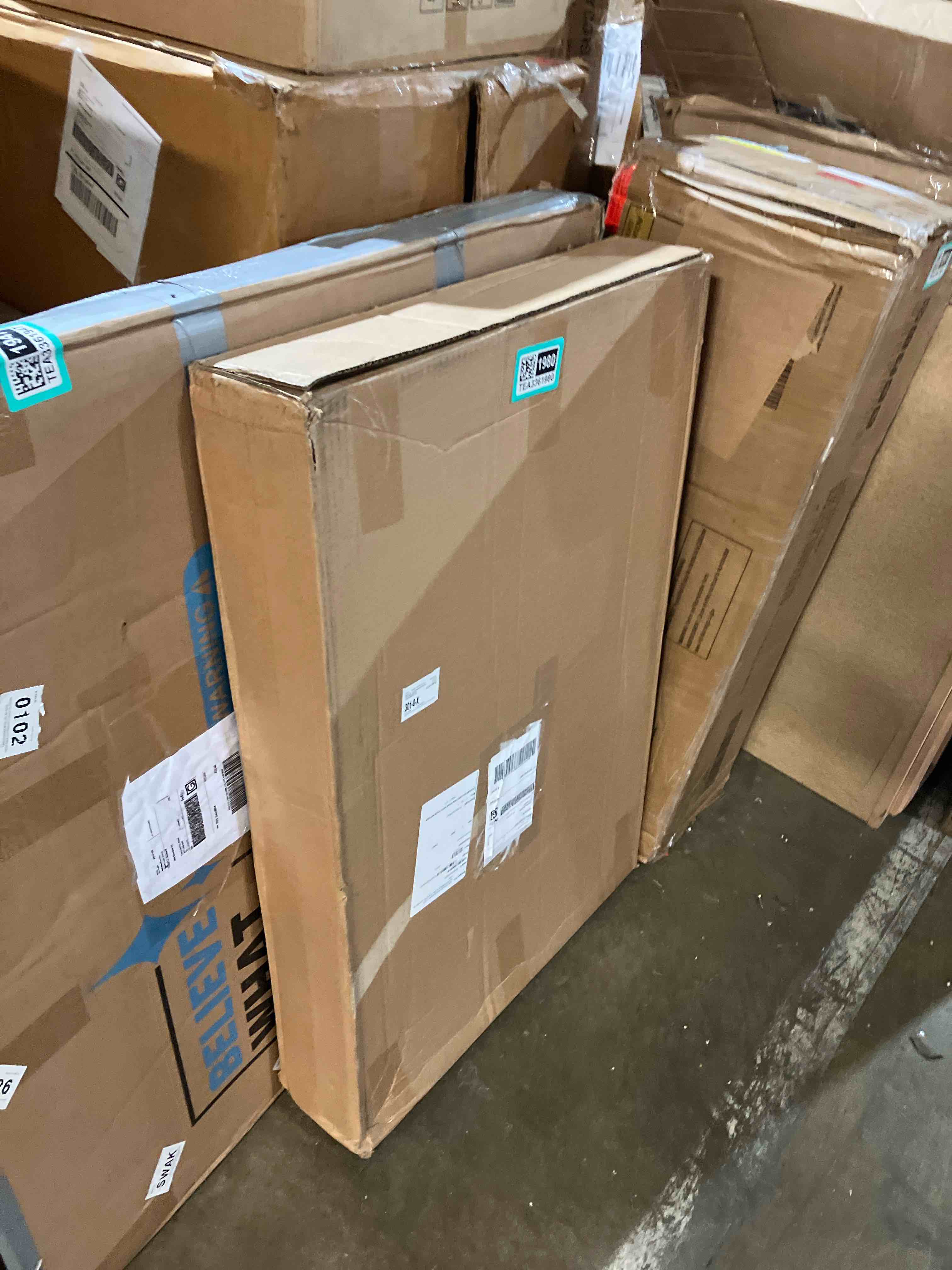 https://s3.amazonaws.com/lotting-images-prod/phillipi/TEA3361980_1758645932187.jpeg