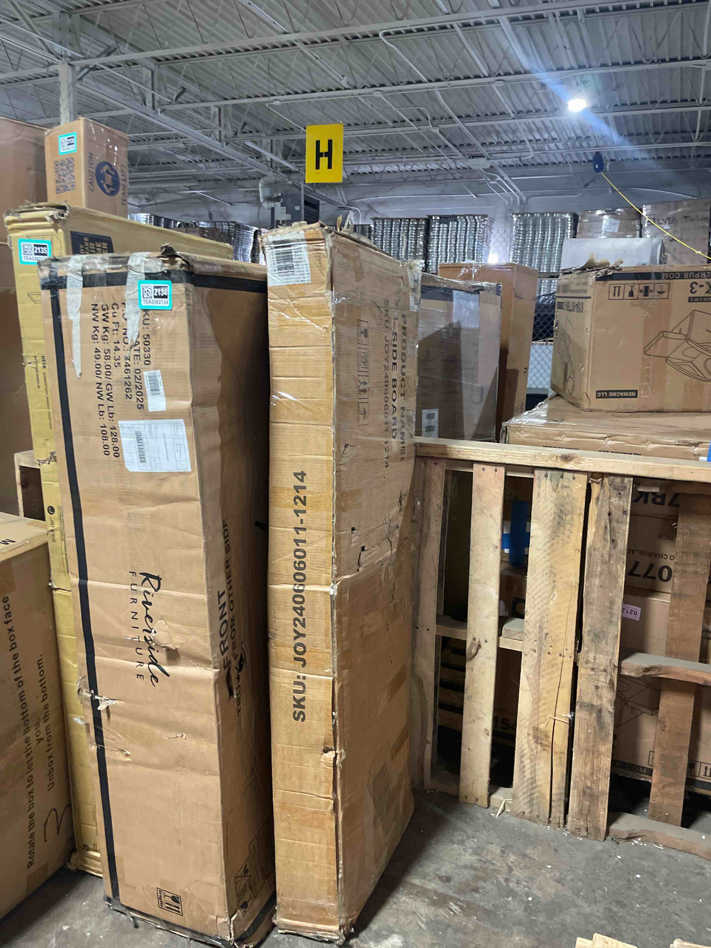 https://s3.amazonaws.com/lotting-images-prod/phillipi/TEA3362133_1758647044377.jpeg