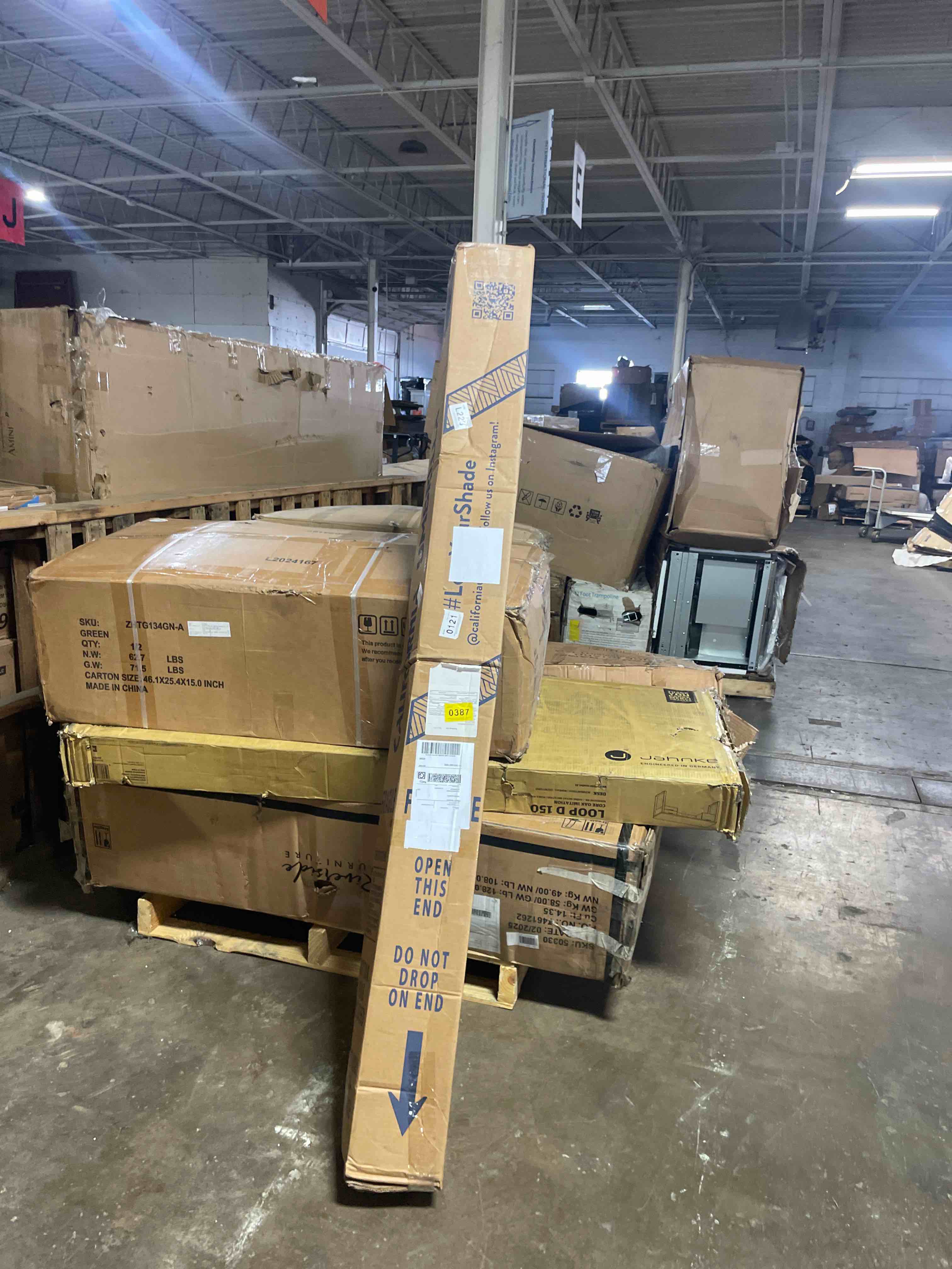 https://s3.amazonaws.com/lotting-images-prod/phillipi/TEA3362138_1758646004791.jpeg