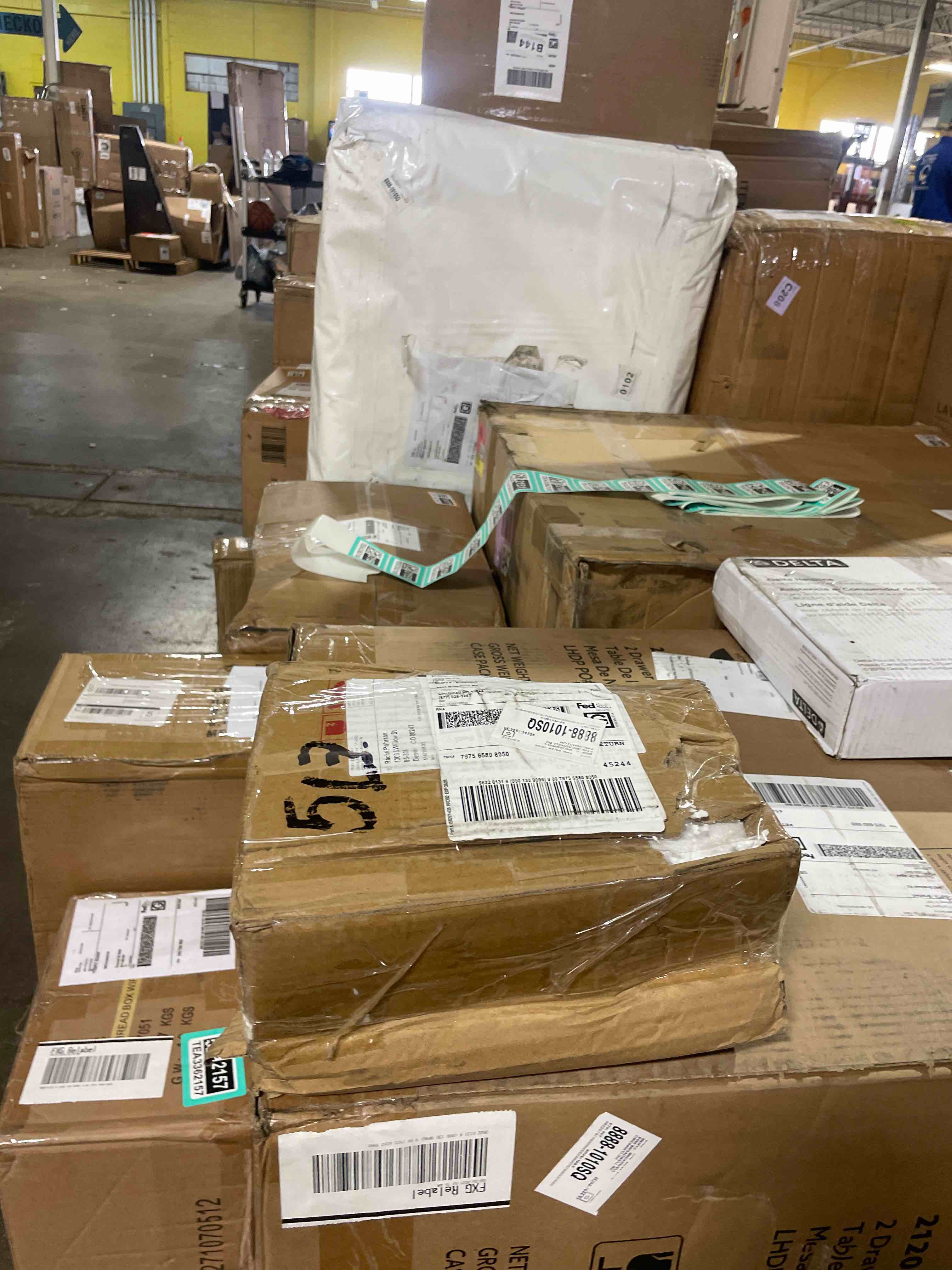 https://s3.amazonaws.com/lotting-images-prod/phillipi/TEA3362156_1758639415683.jpeg