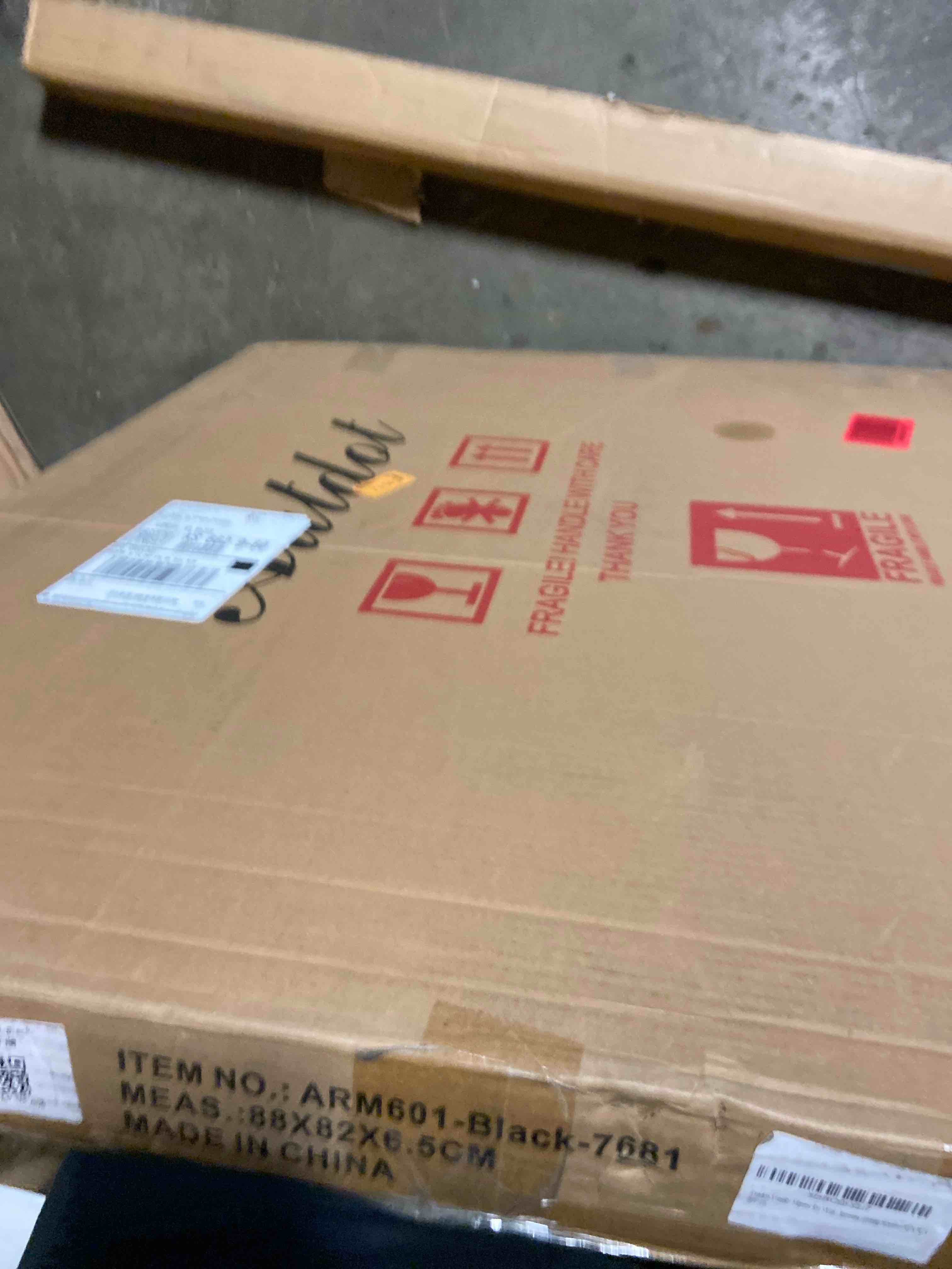 https://s3.amazonaws.com/lotting-images-prod/phillipi/TEA3362222_1758650765196.jpeg
