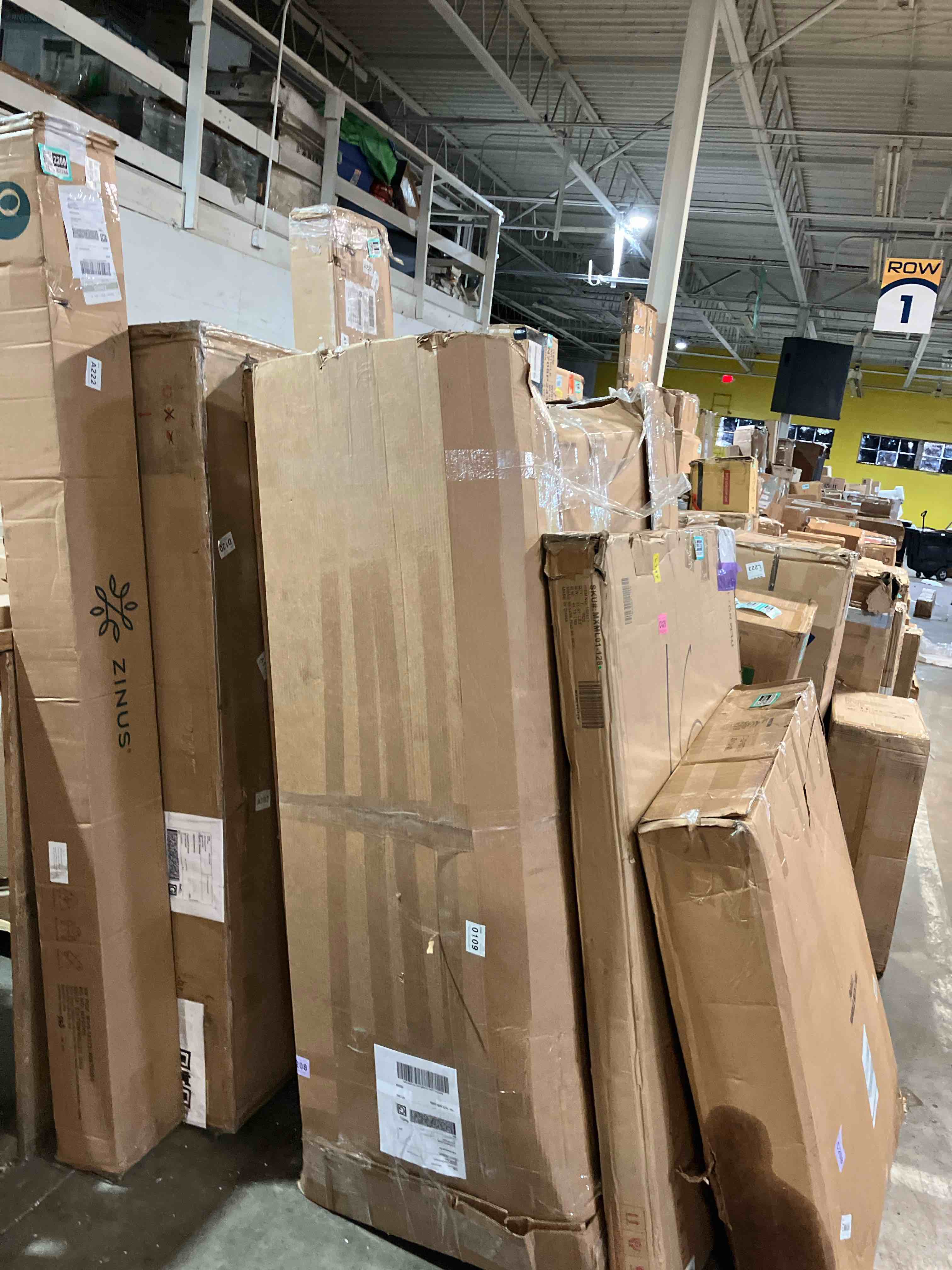 https://s3.amazonaws.com/lotting-images-prod/phillipi/TEA3362232_1758657547851.jpeg
