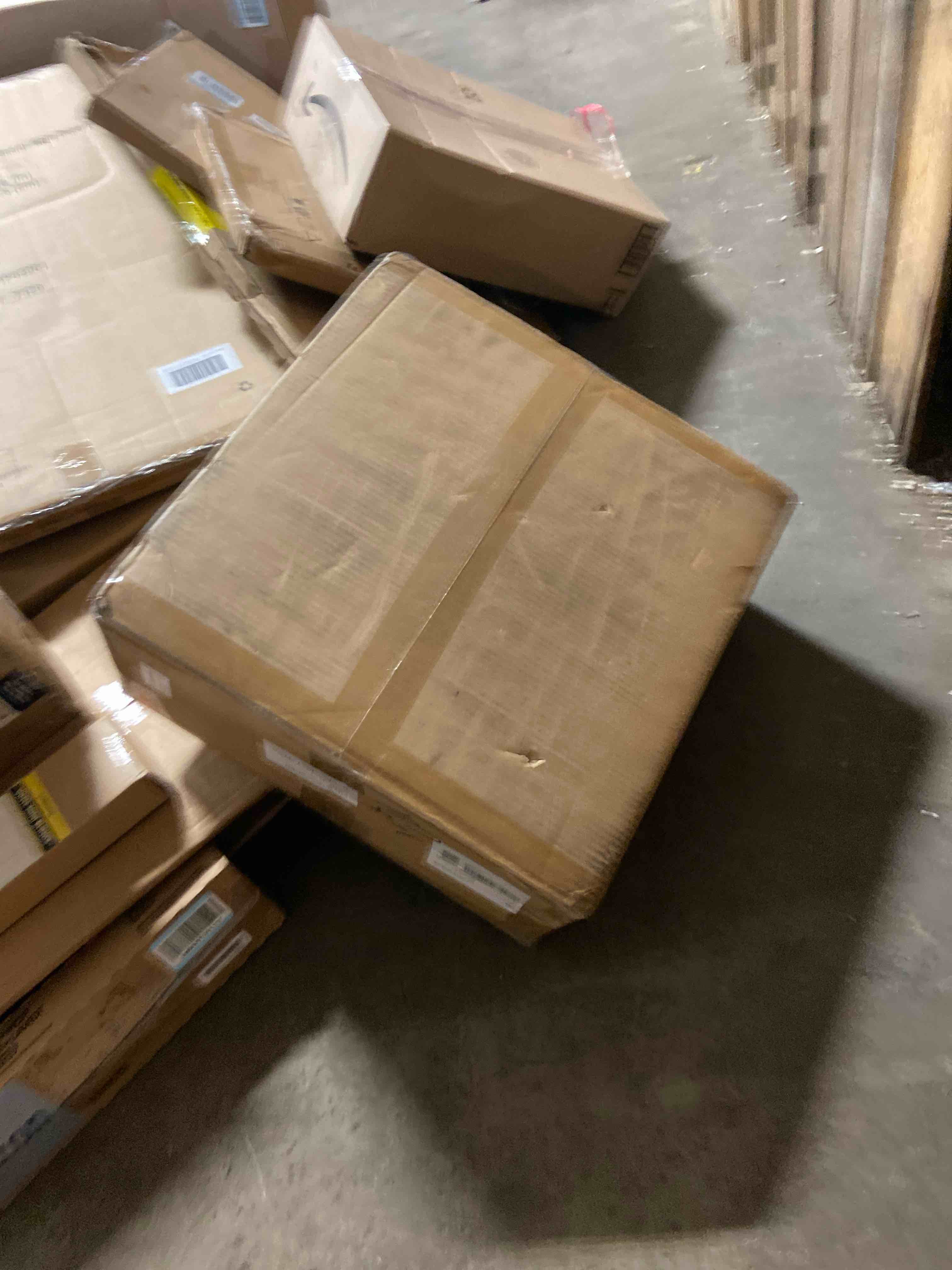 https://s3.amazonaws.com/lotting-images-prod/phillipi/TEA3362338_1758652075374.jpeg