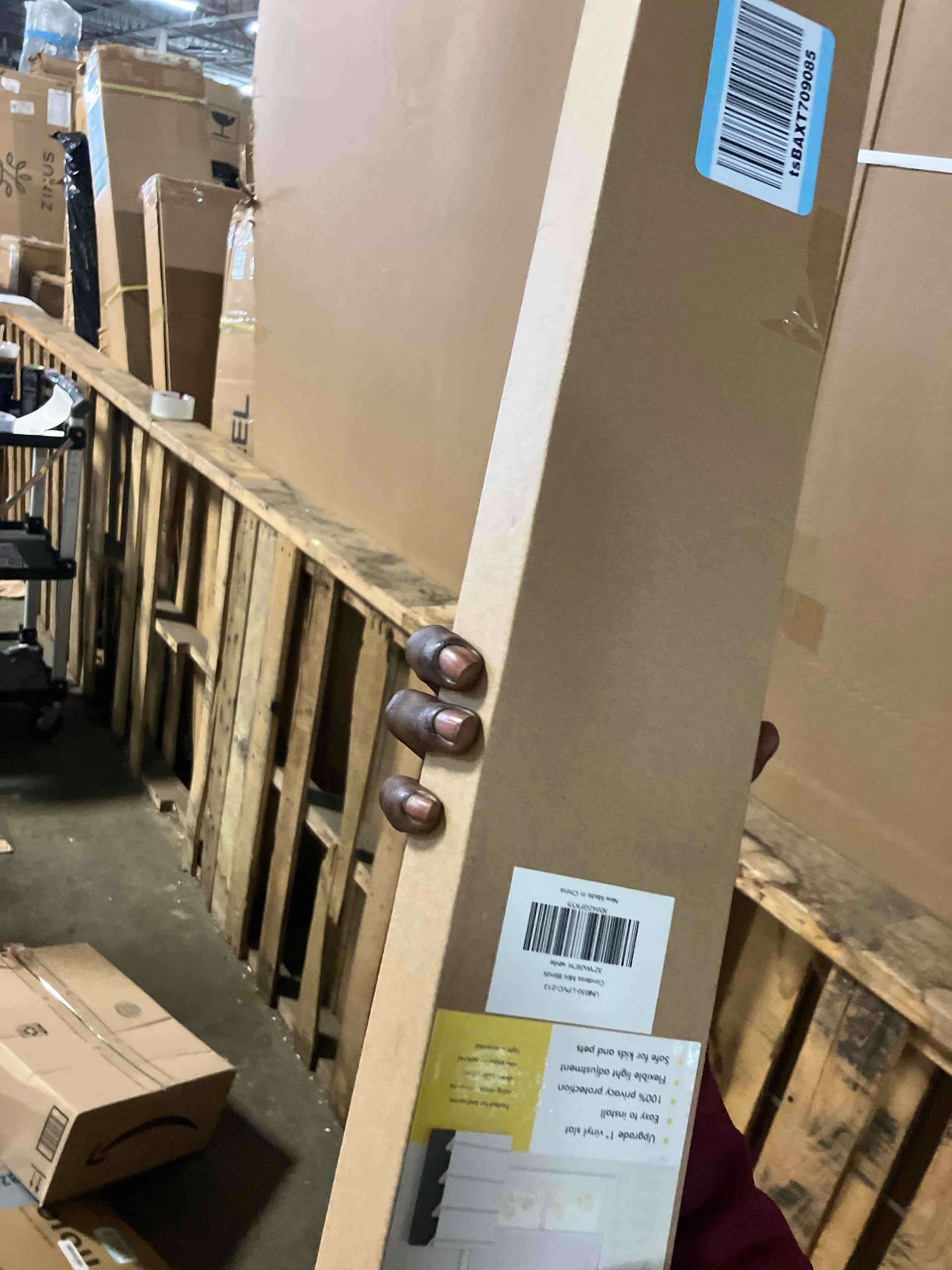 https://s3.amazonaws.com/lotting-images-prod/phillipi/TEA3362343_1758652477862.jpeg