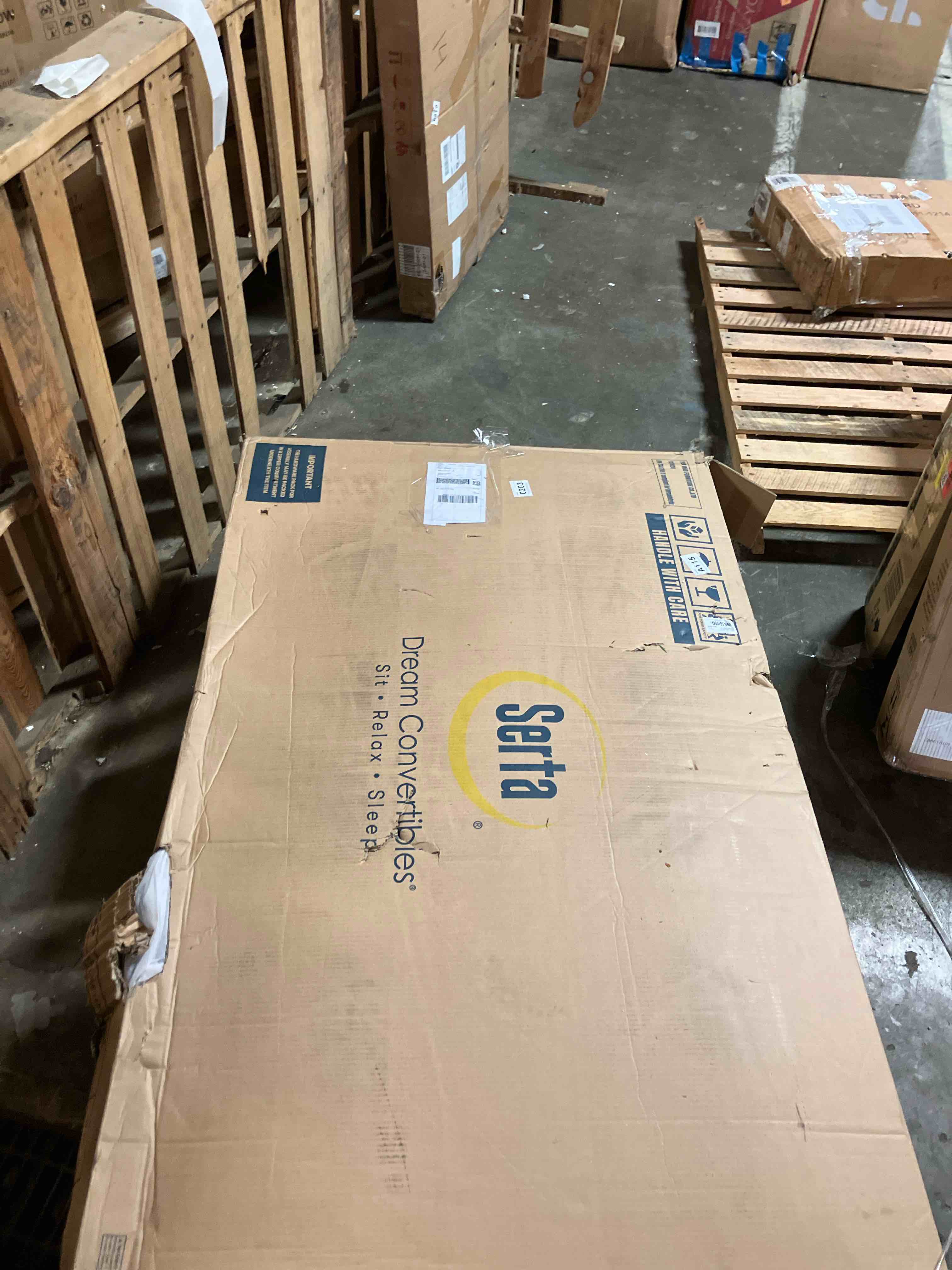 https://s3.amazonaws.com/lotting-images-prod/phillipi/TEA3362387_1758741411197.jpeg