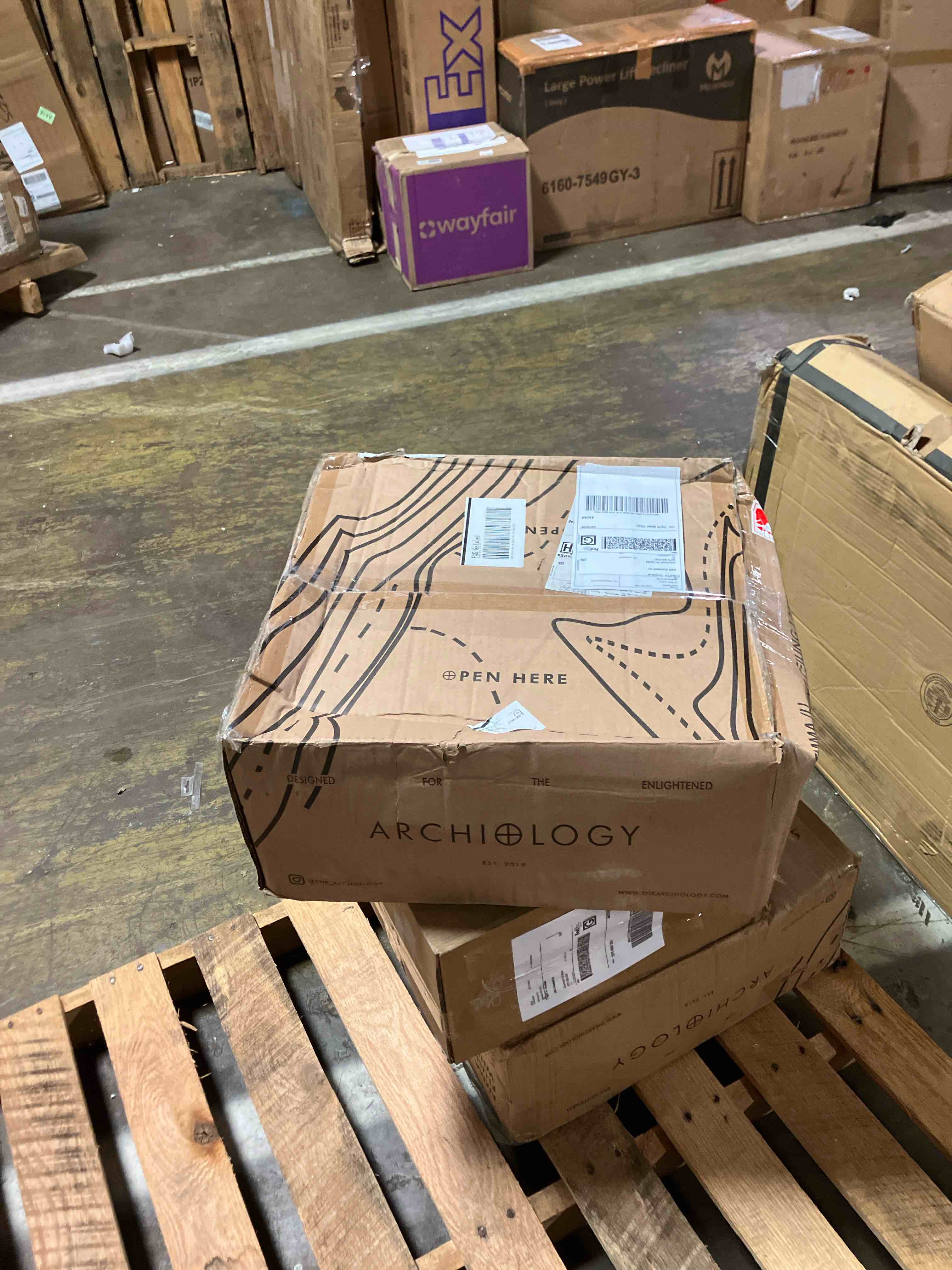 https://s3.amazonaws.com/lotting-images-prod/phillipi/TEA3362392_1758742092314.jpeg
