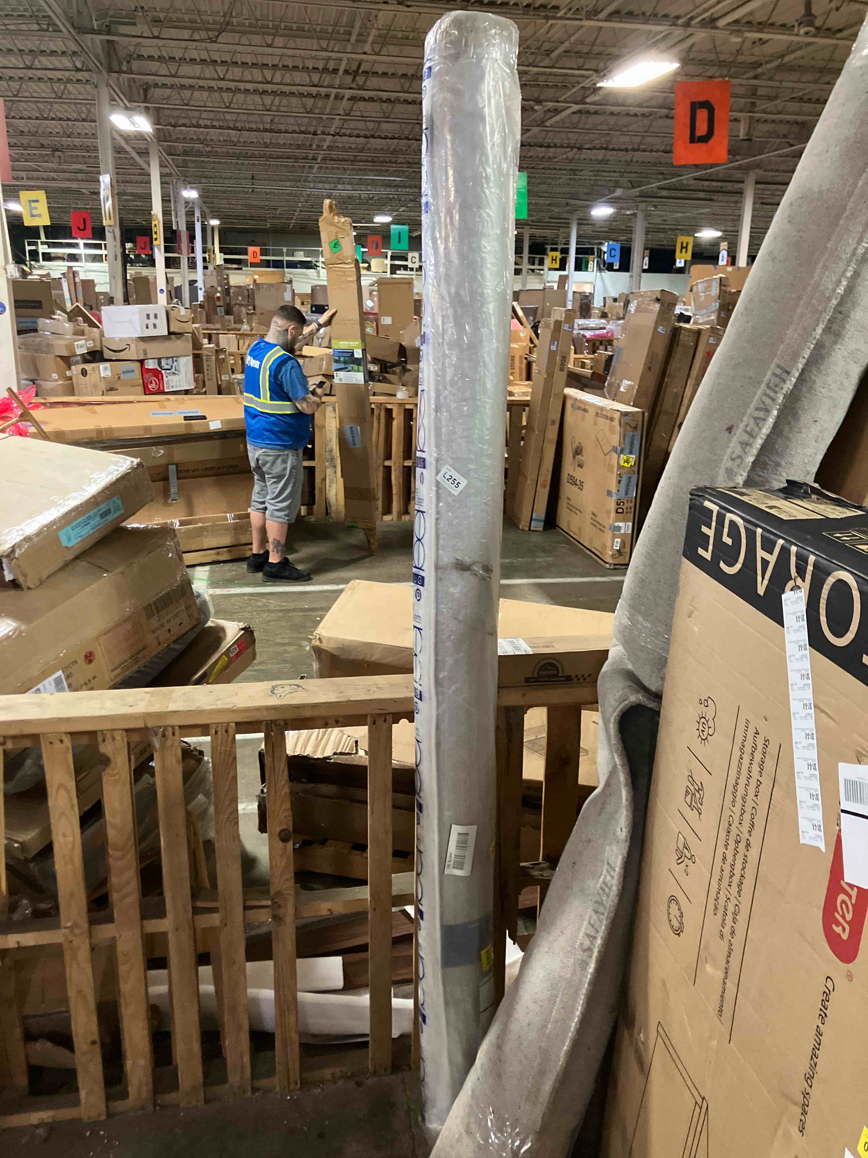 https://s3.amazonaws.com/lotting-images-prod/phillipi/TEA3362438_1758805621391.jpeg