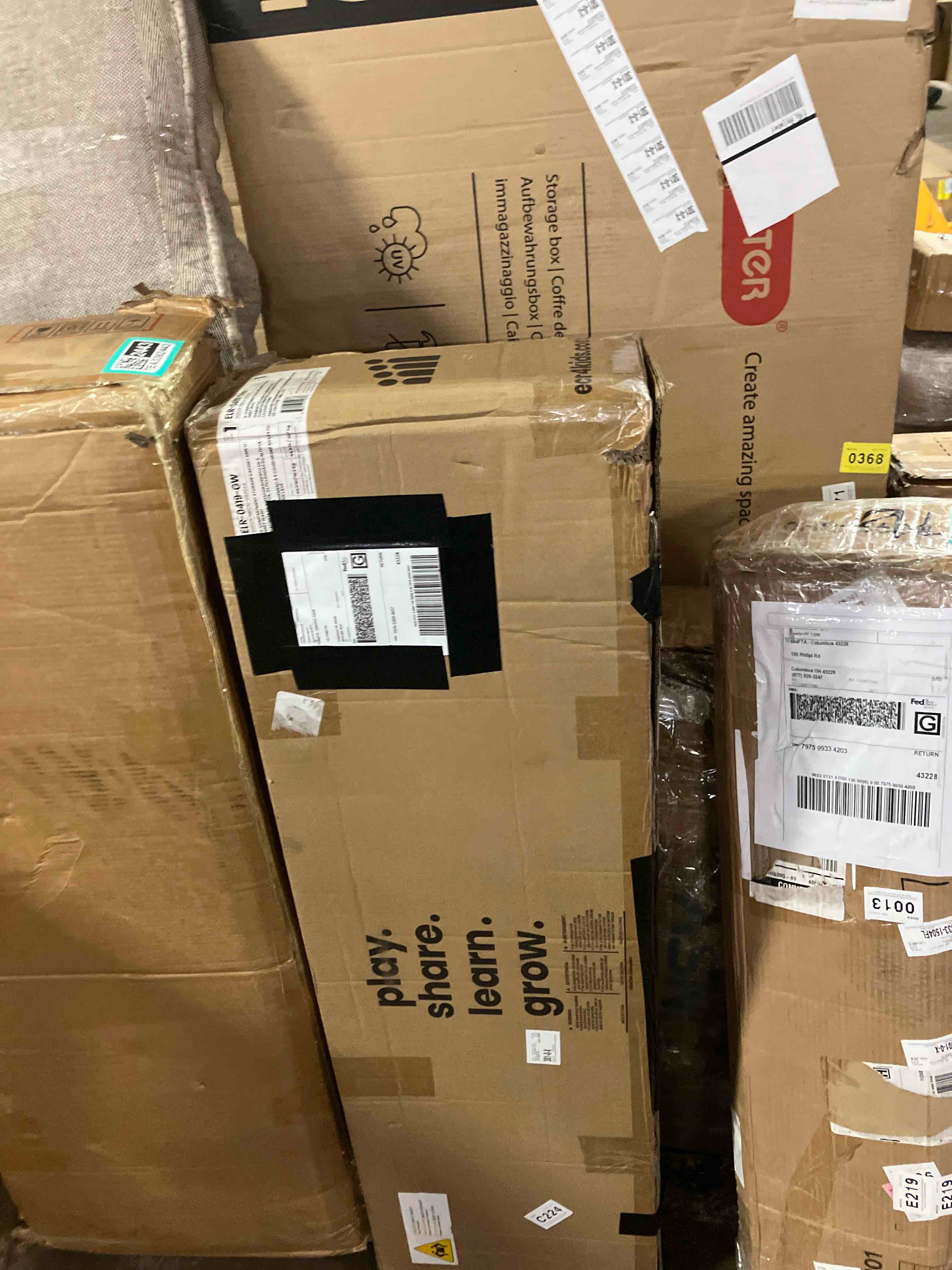 https://s3.amazonaws.com/lotting-images-prod/phillipi/TEA3362445_1758807101190.jpeg