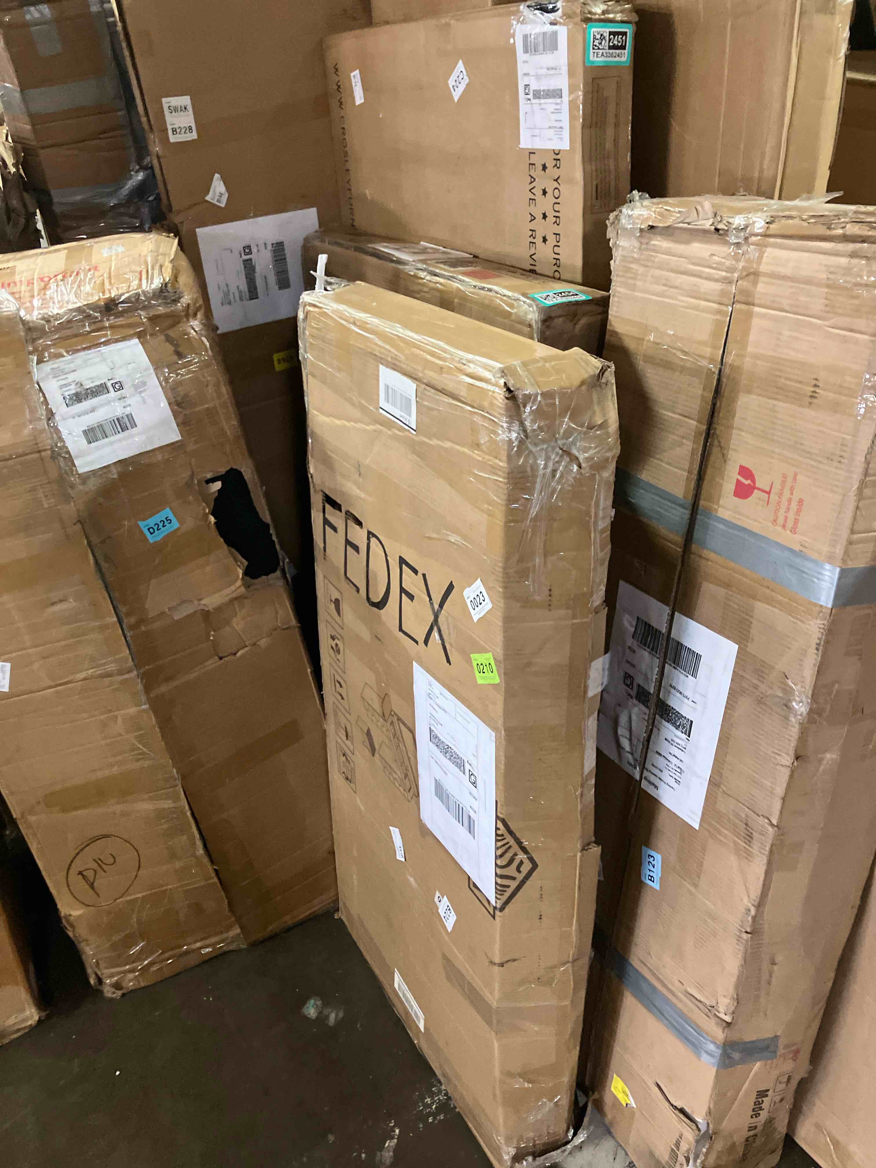 https://s3.amazonaws.com/lotting-images-prod/phillipi/TEA3362458_1758811747347.jpeg
