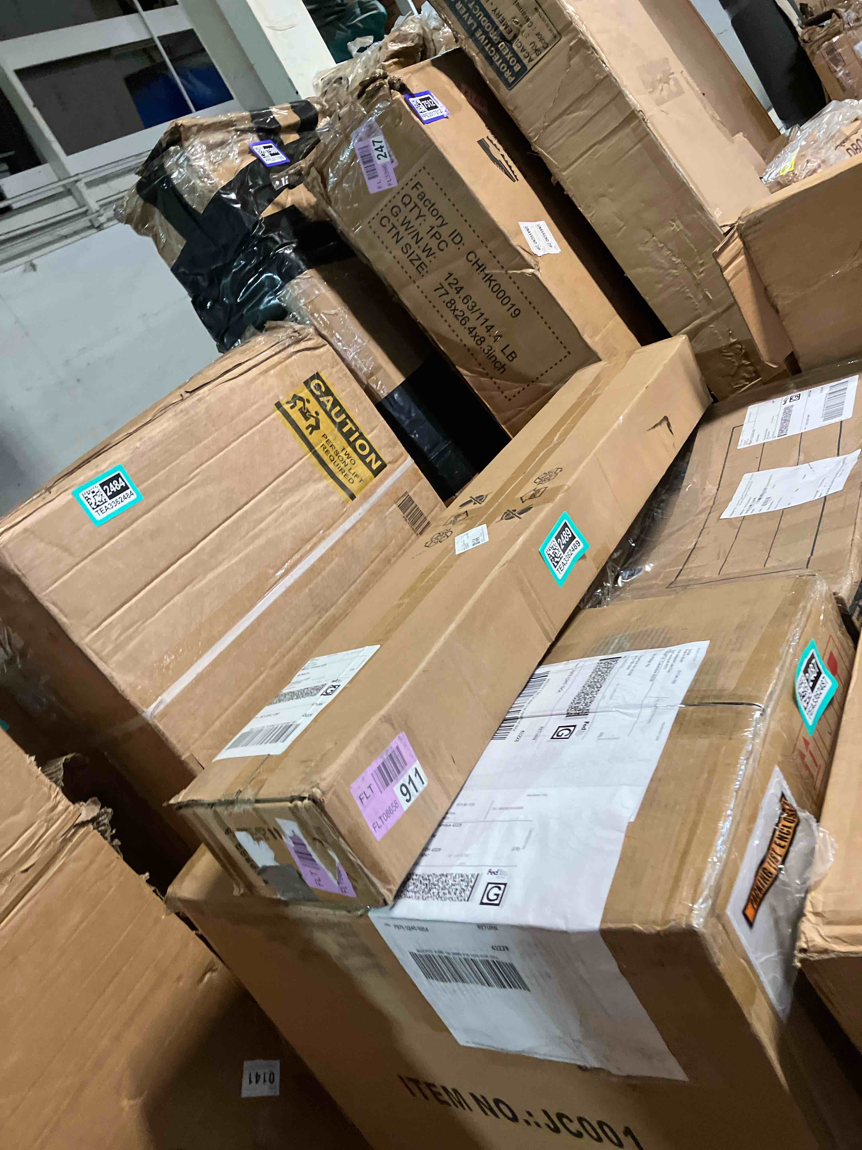 https://s3.amazonaws.com/lotting-images-prod/phillipi/TEA3362489_1758744068954.jpeg