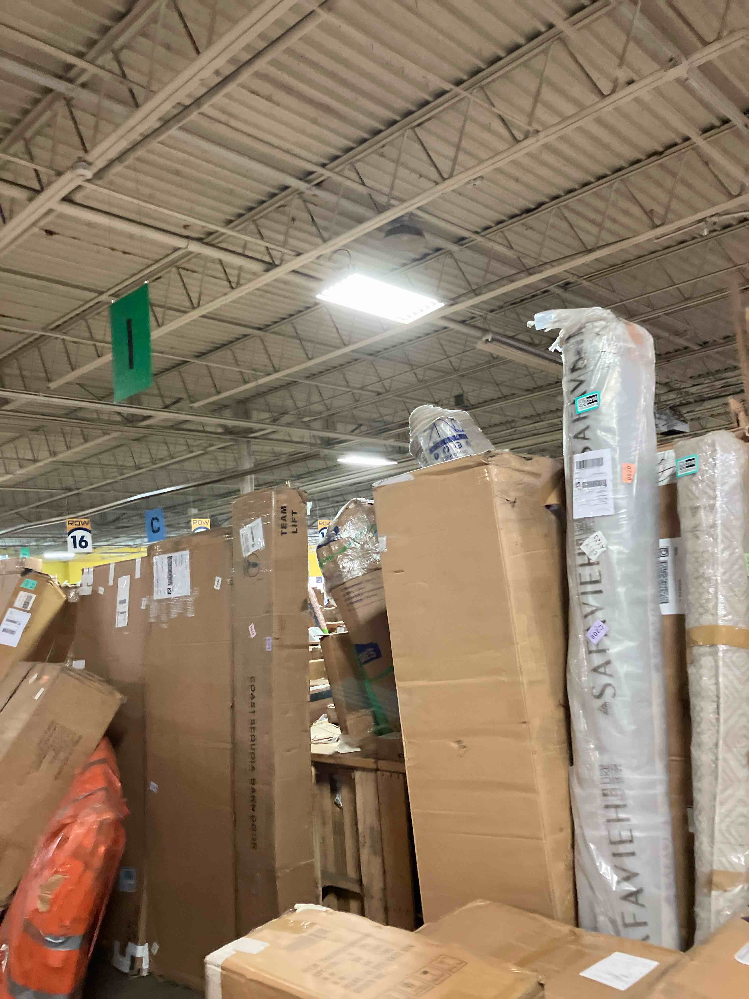 https://s3.amazonaws.com/lotting-images-prod/phillipi/TEA3362518_1758824217854.jpeg