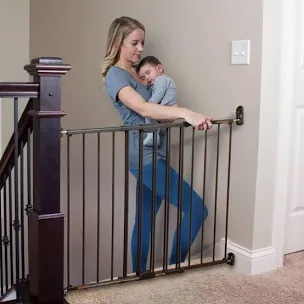 toddleroo model 4950 easy swing & lock gate. color: matte bronze