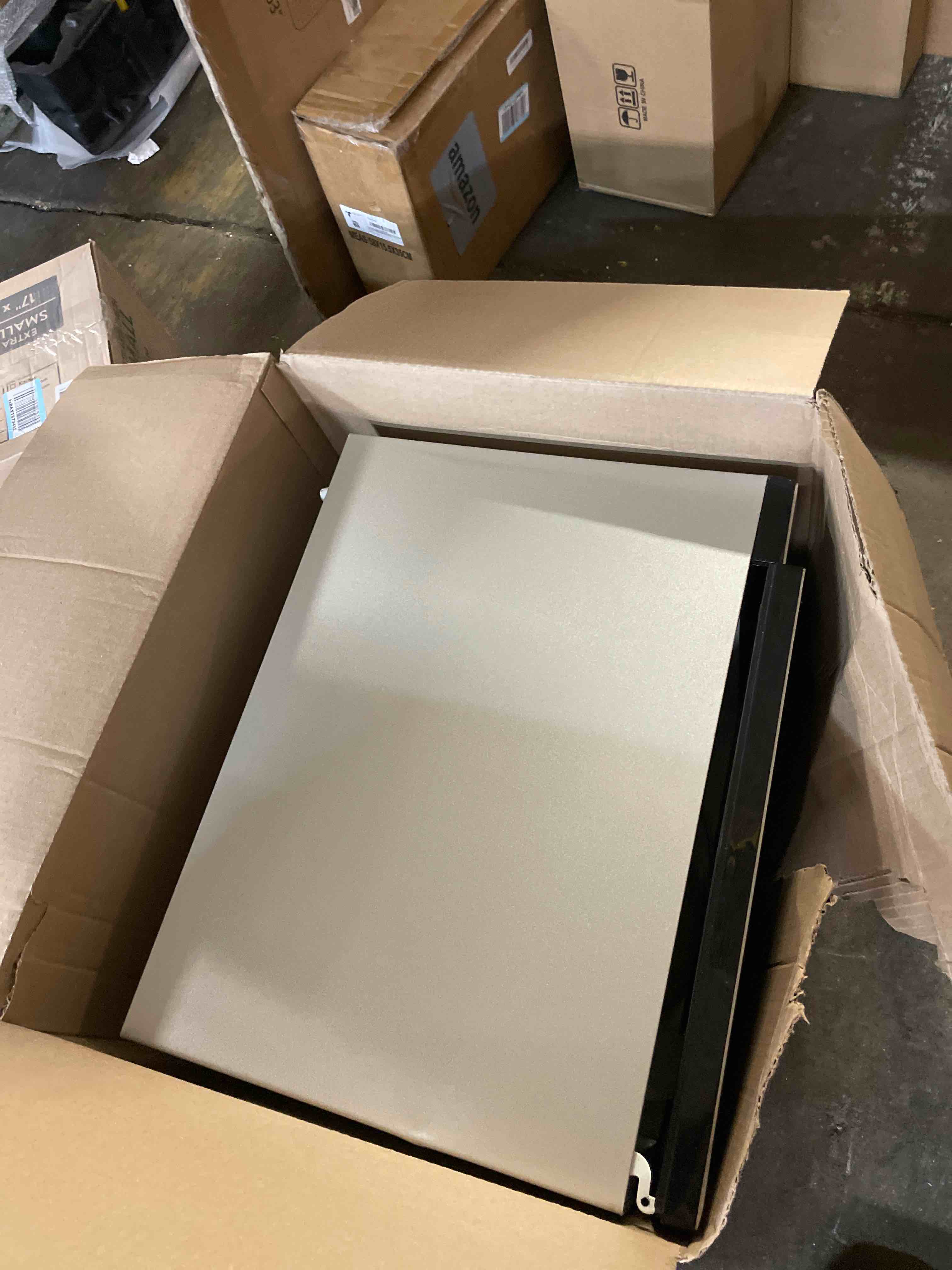 https://s3.amazonaws.com/lotting-images-prod/phillipi/TEA3362766_1758919914836.jpeg