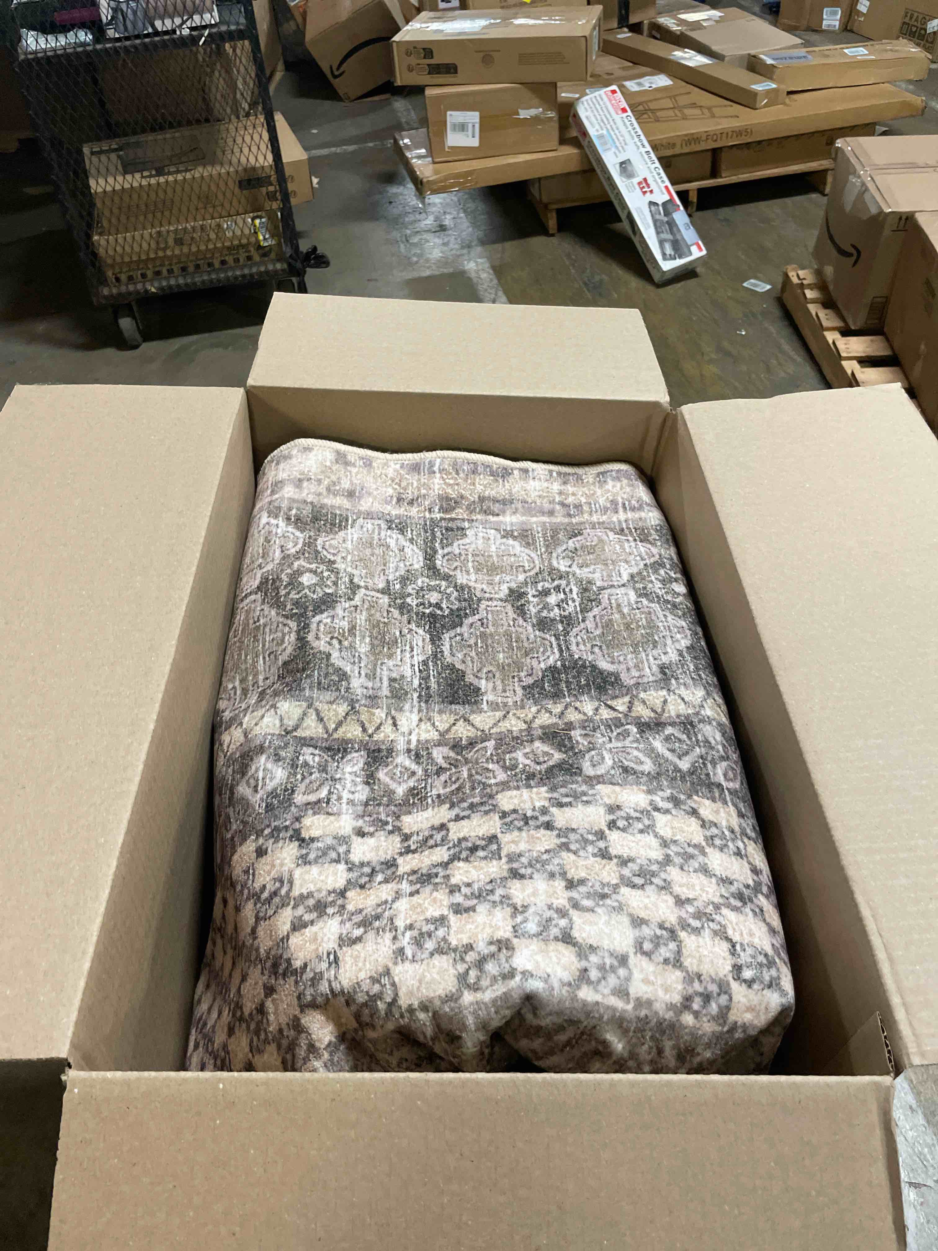 https://s3.amazonaws.com/lotting-images-prod/phillipi/TEA3362875_1759507480650.jpeg