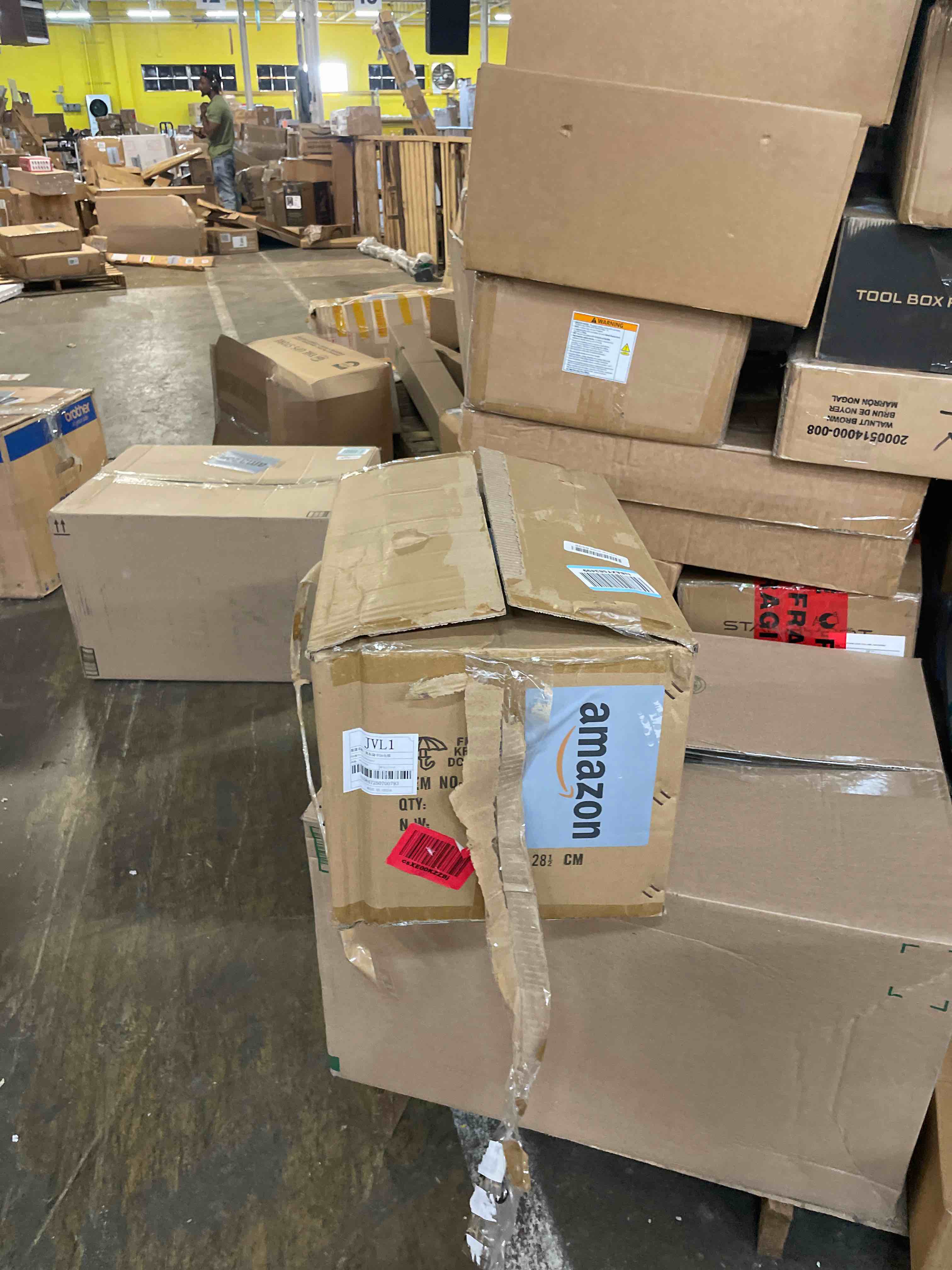 https://s3.amazonaws.com/lotting-images-prod/phillipi/TEA3363067_1760037473998.jpeg