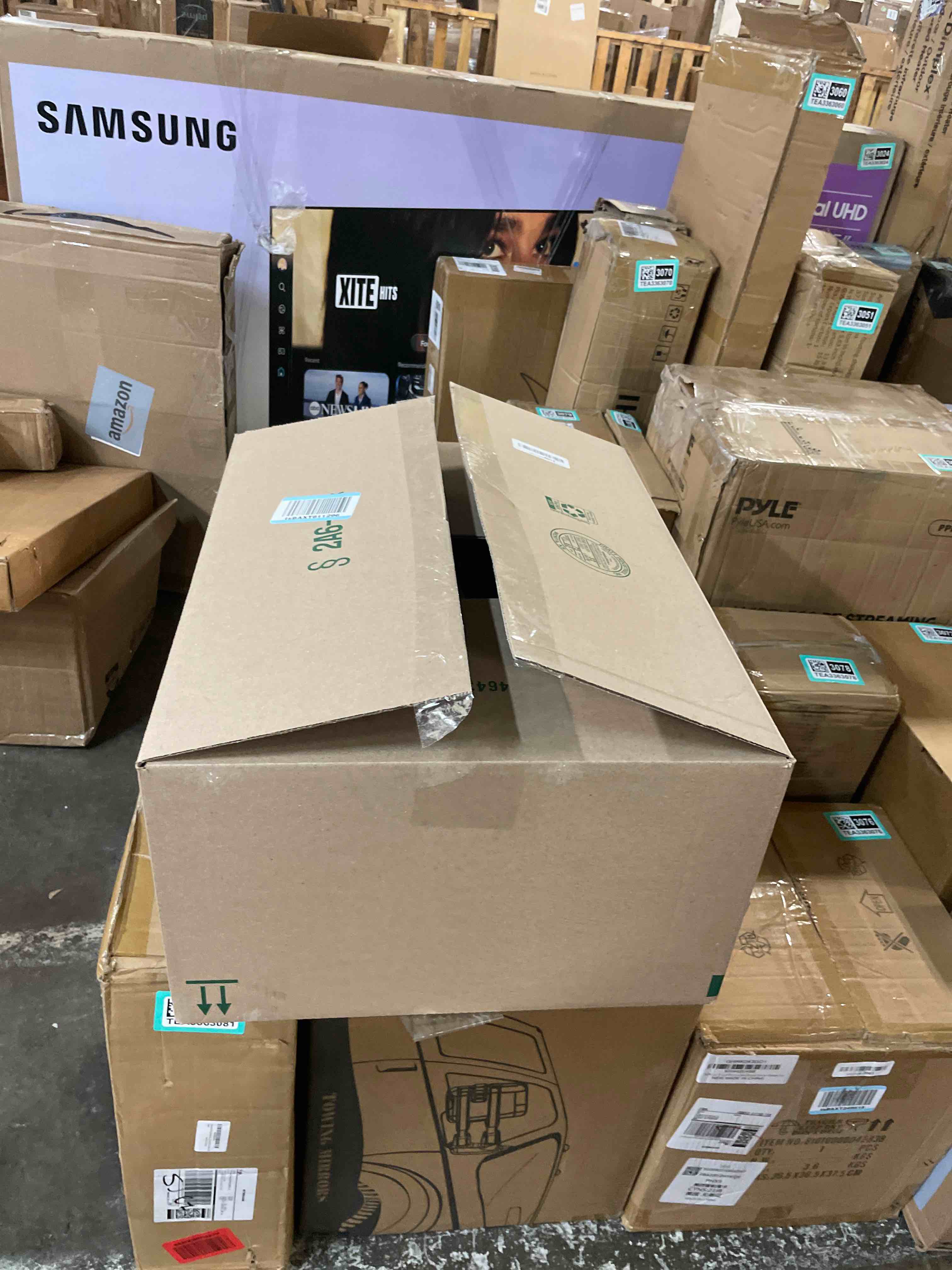 https://s3.amazonaws.com/lotting-images-prod/phillipi/TEA3363085_1760039590127.jpeg