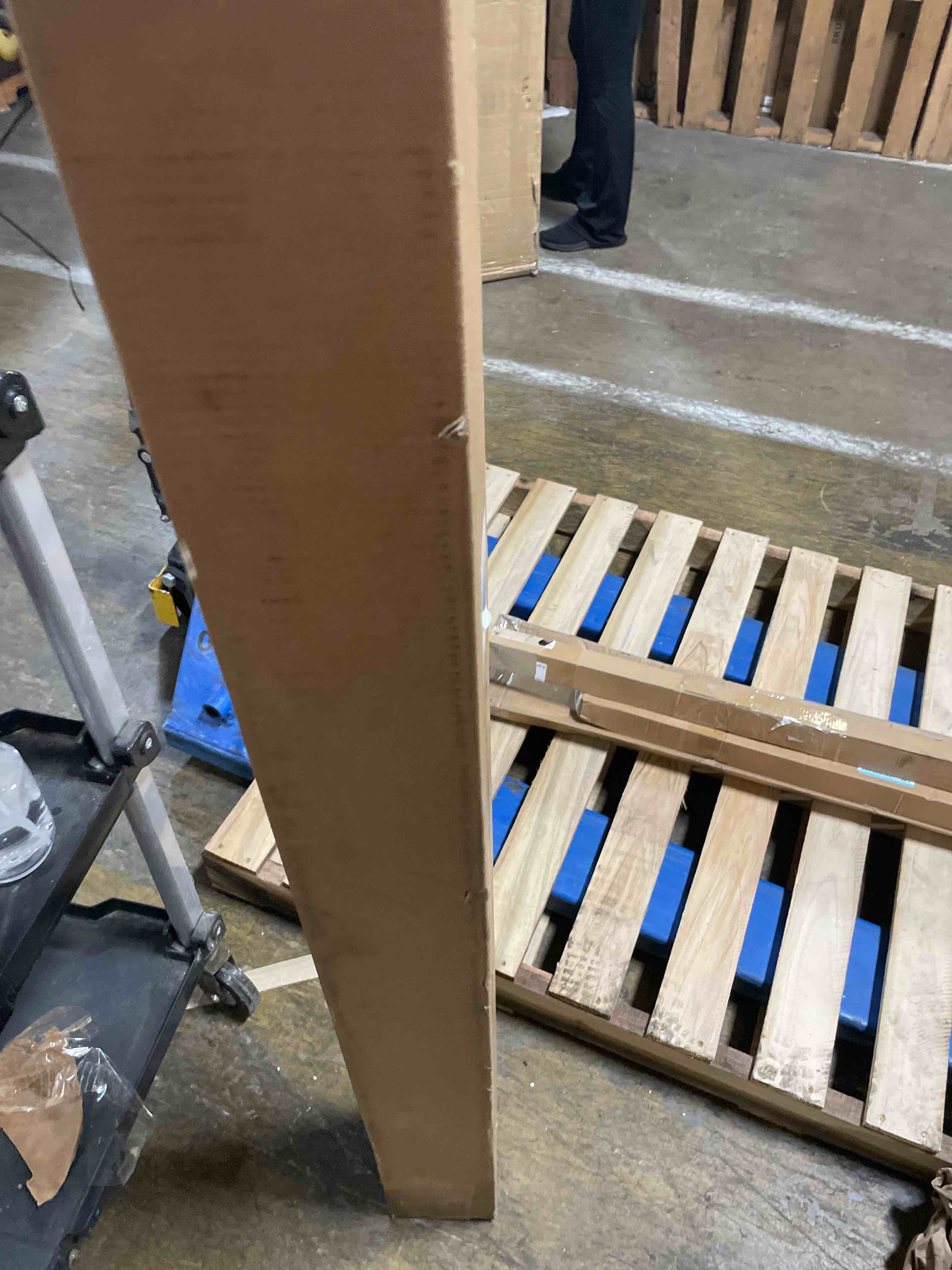 Condition photo showing New/Like New for Flag Pole for Outside House, 20 FT Heavy Duty 45K PSI & 95 HBW Hard Aerospace Aluminum Flagpole Kit, Unbending Outdoor In-Ground Flag Poles with 3x5 American Flag for Yard, Residential or Commercial