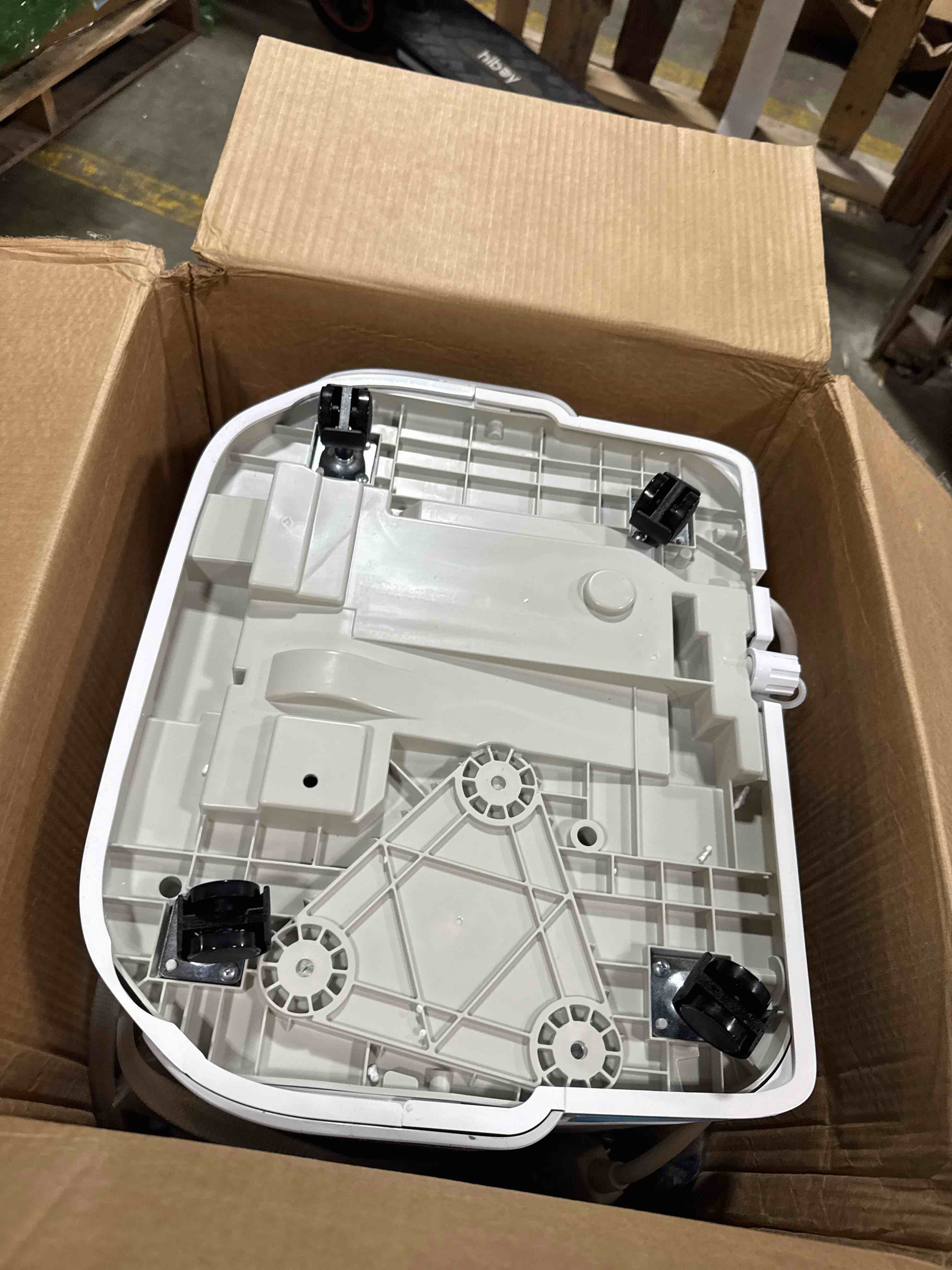 https://s3.amazonaws.com/lotting-images-prod/phillipi/TEA3364135_1755554504202.jpeg