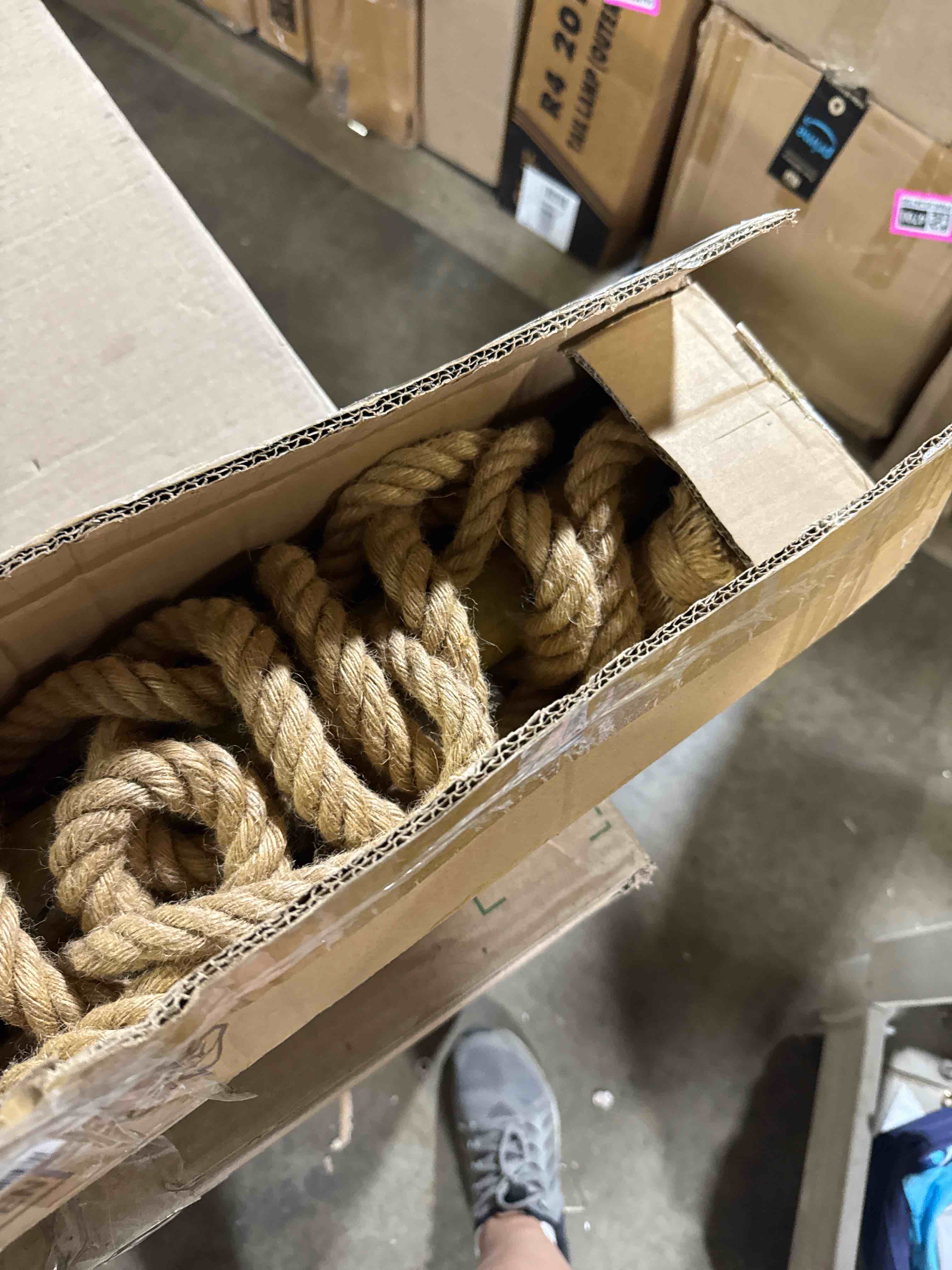 https://s3.amazonaws.com/lotting-images-prod/phillipi/TEA3364340_1756318963261.jpeg