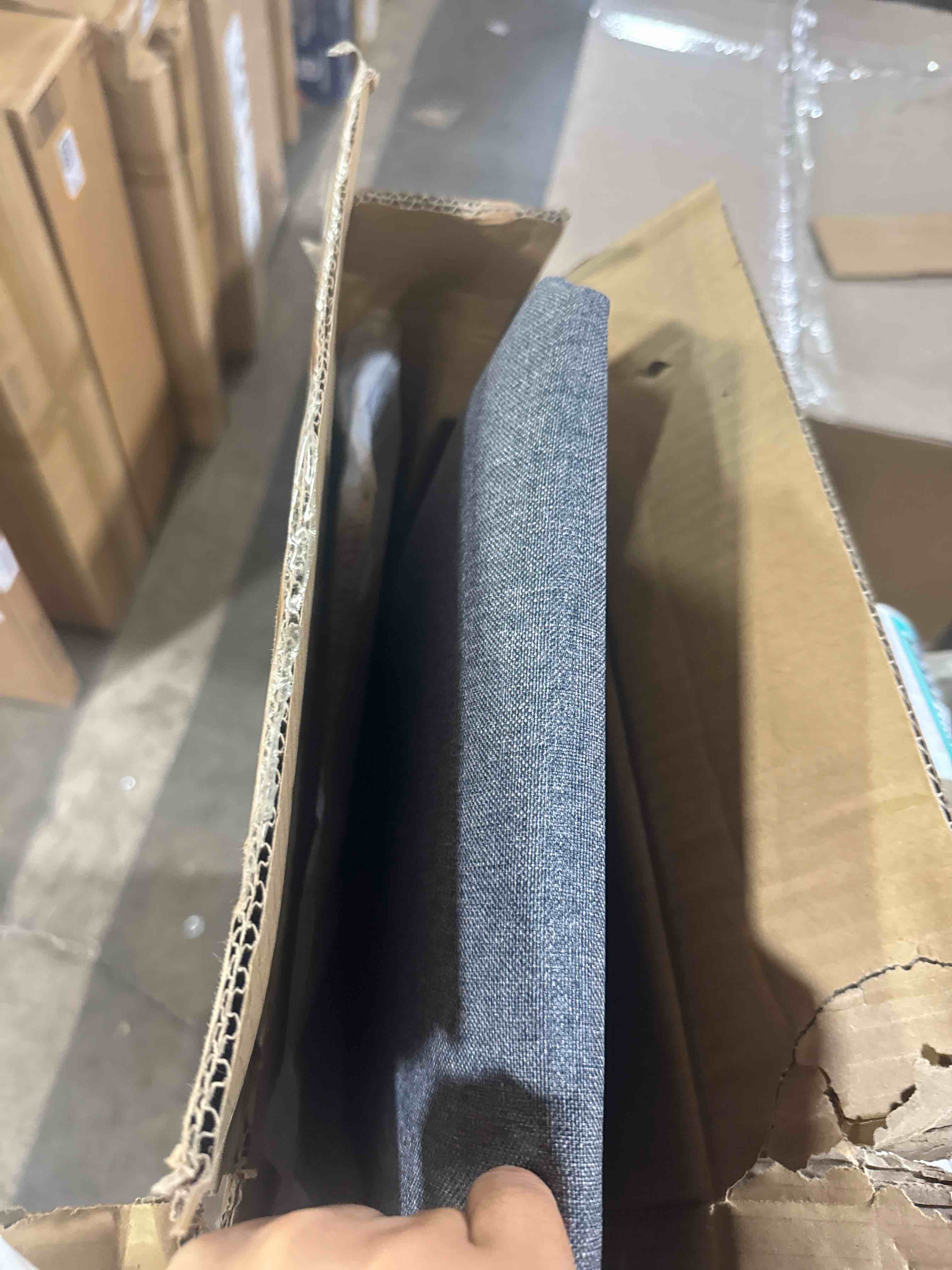 https://s3.amazonaws.com/lotting-images-prod/phillipi/TEA3364352_1756320936432.jpeg