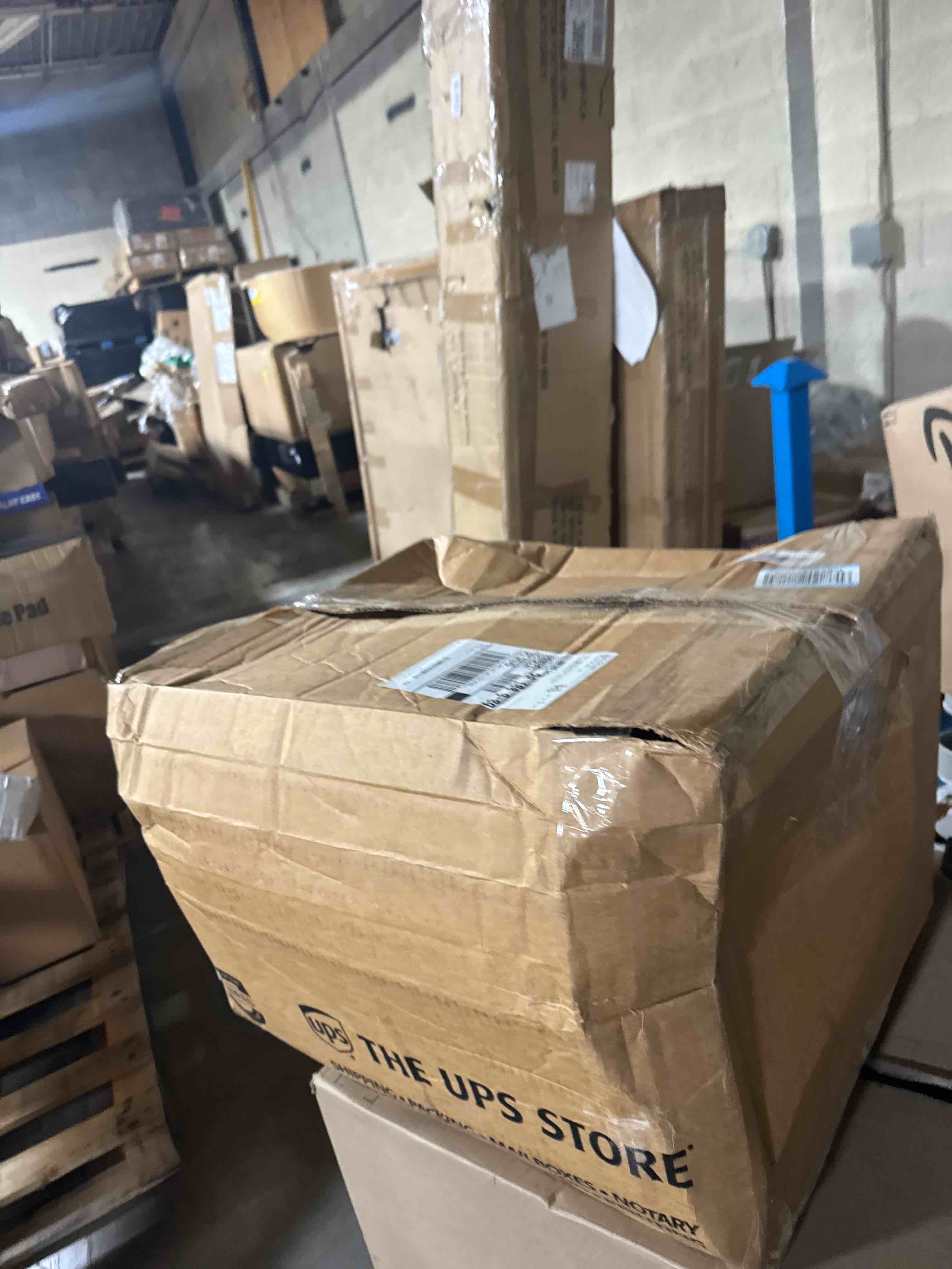 https://s3.amazonaws.com/lotting-images-prod/phillipi/TEA3364412_1756383812518.jpeg