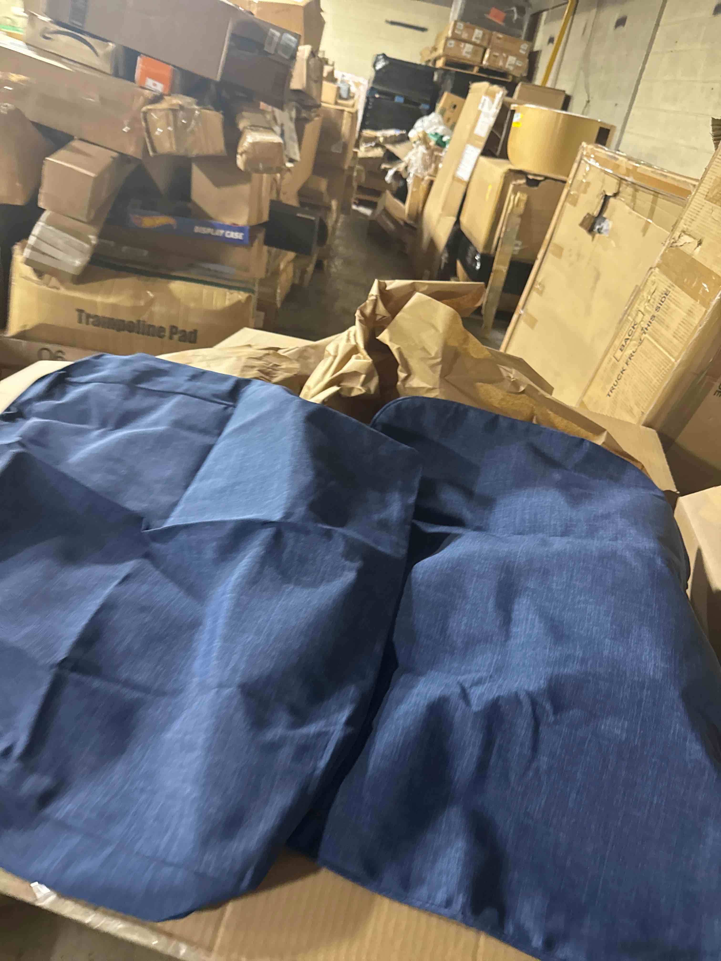 https://s3.amazonaws.com/lotting-images-prod/phillipi/TEA3364414_1756384047683.jpeg