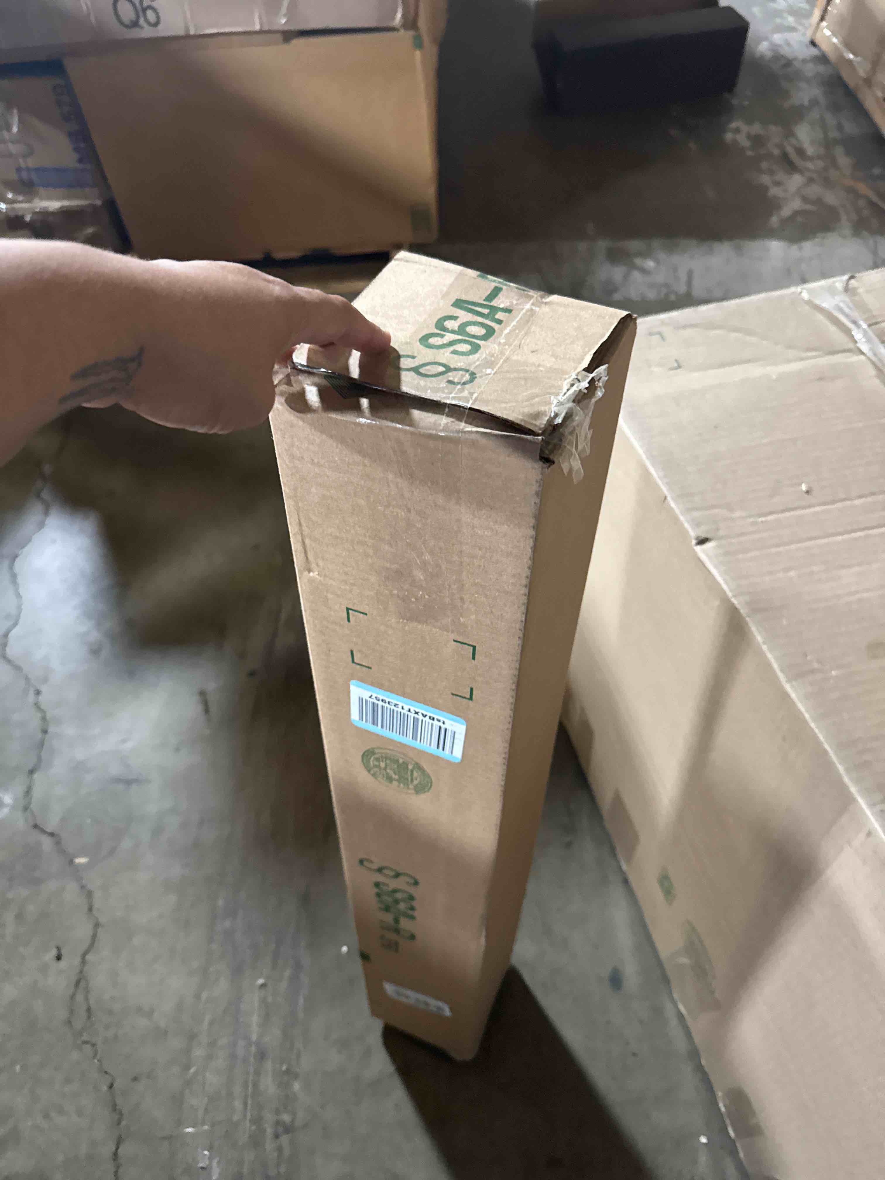 https://s3.amazonaws.com/lotting-images-prod/phillipi/TEA3364421_1756384890599.jpeg