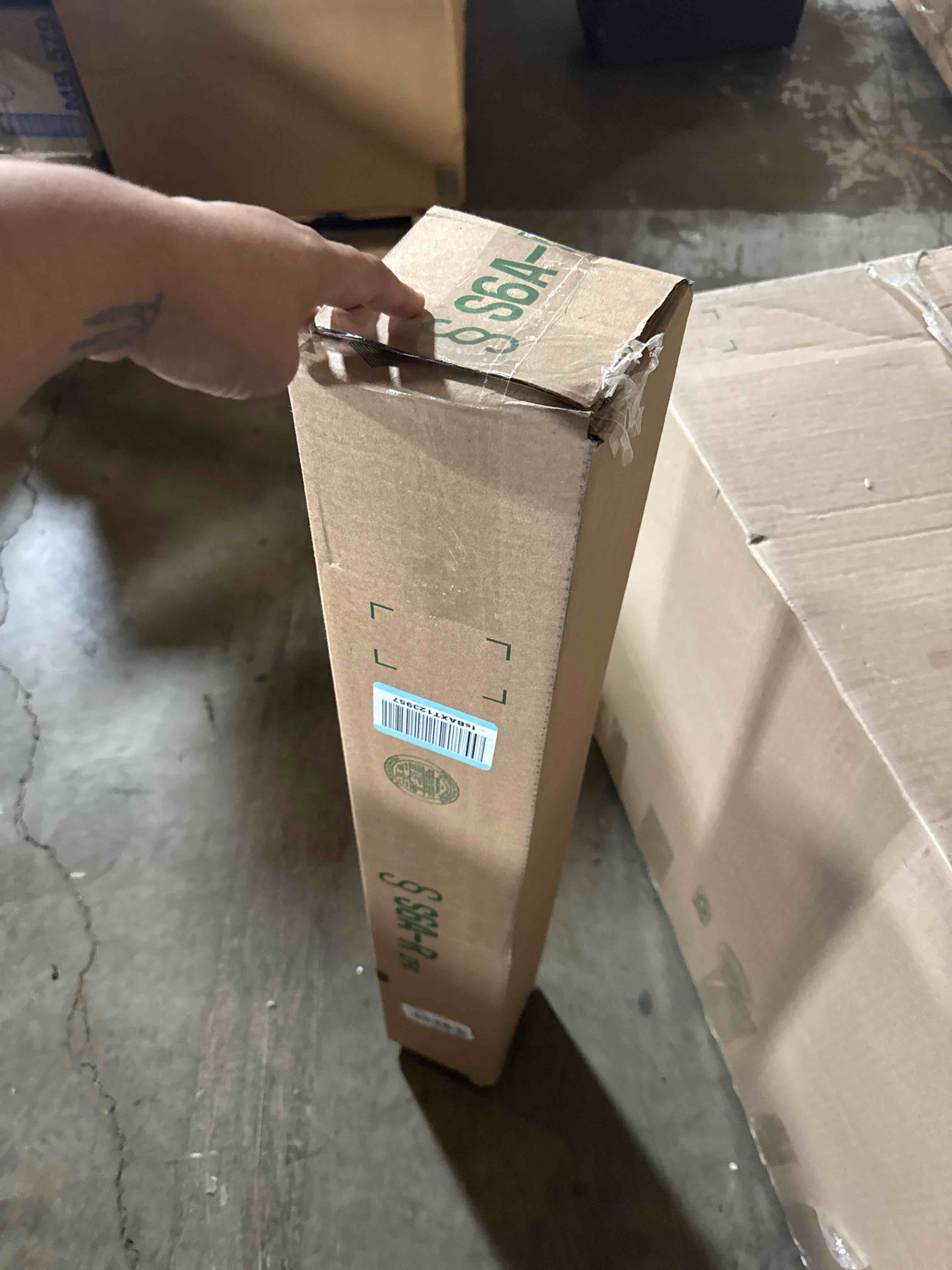 https://s3.amazonaws.com/lotting-images-prod/phillipi/TEA3364421_1756384891361.jpeg