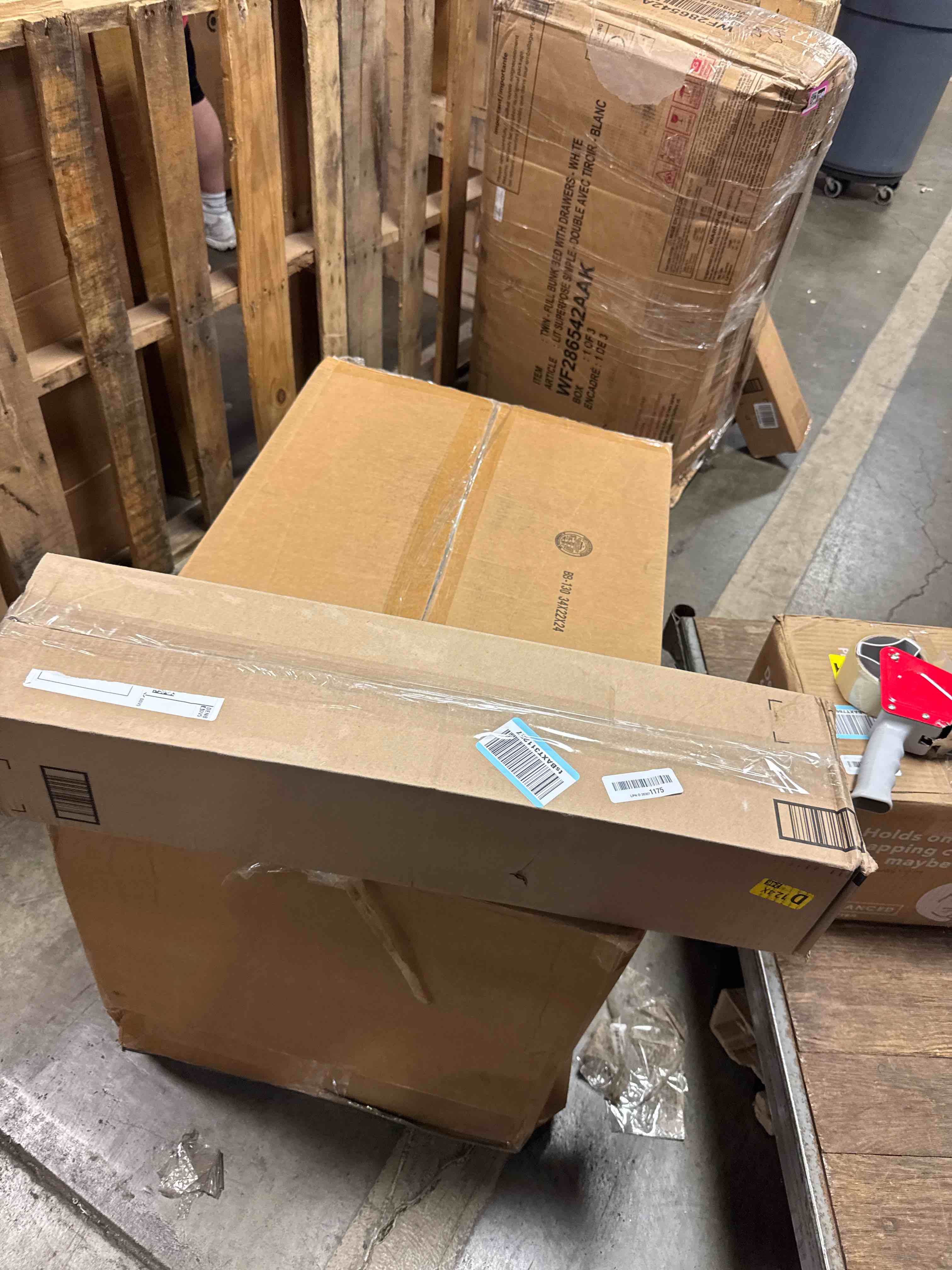 https://s3.amazonaws.com/lotting-images-prod/phillipi/TEA3364482_1756489328588.jpeg