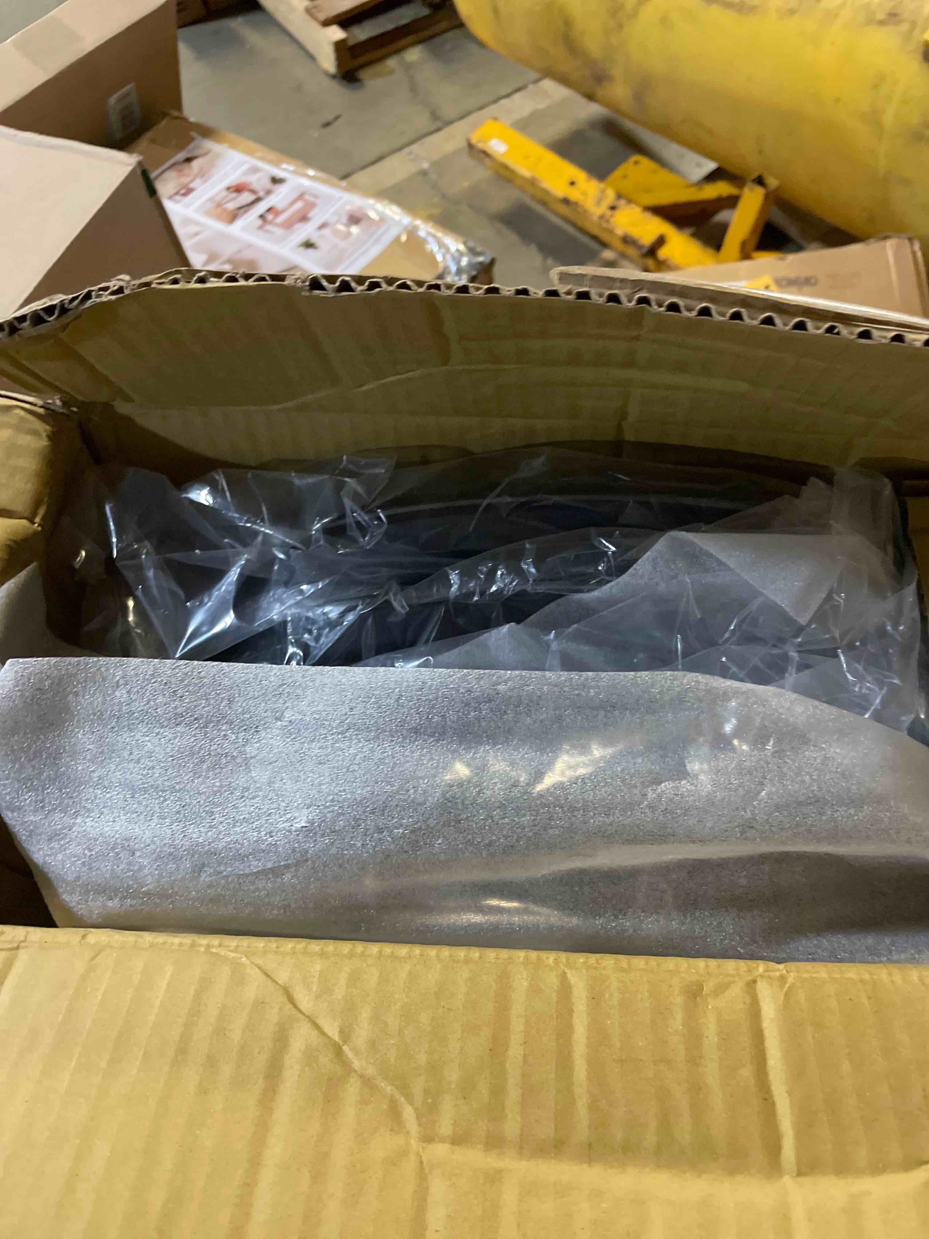 https://s3.amazonaws.com/lotting-images-prod/phillipi/TEA3364591_1756568981752.jpeg