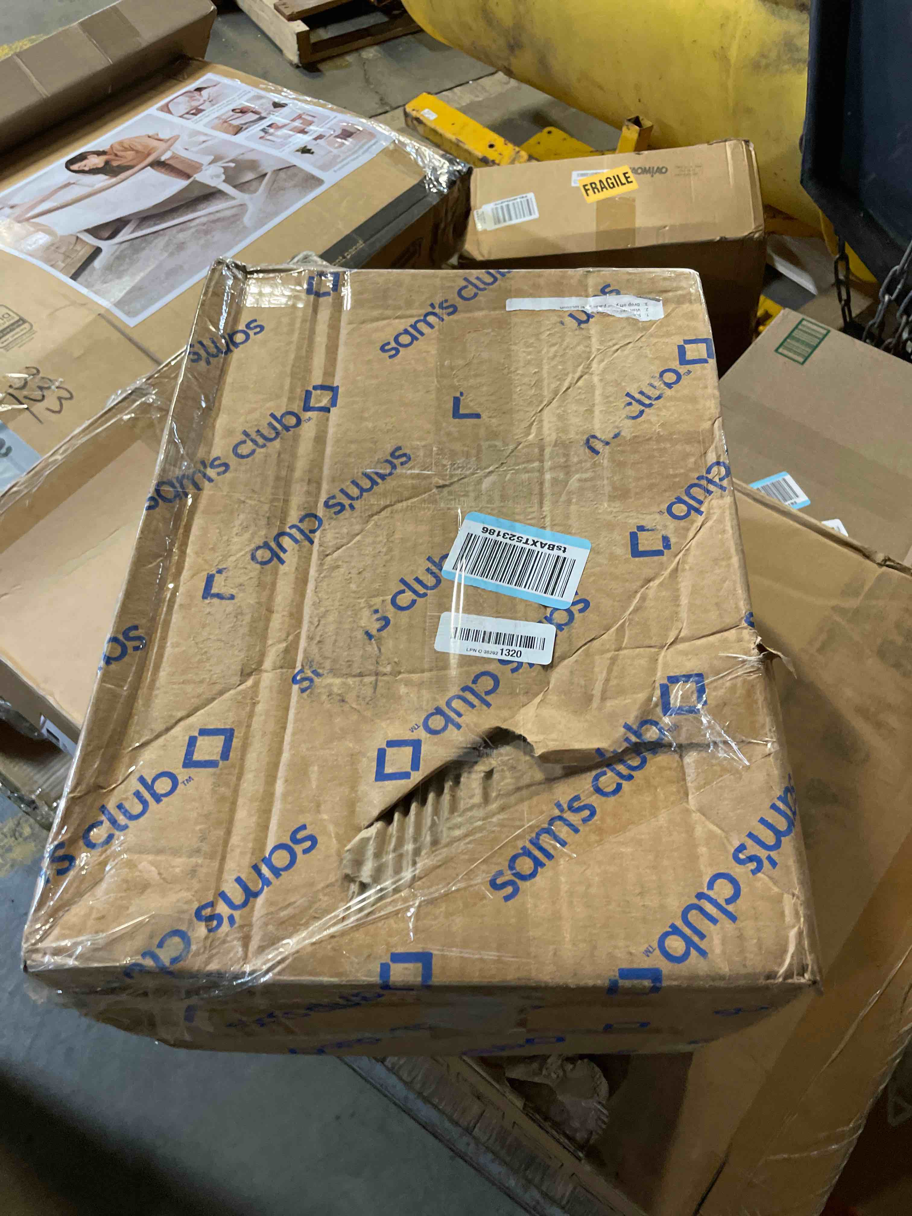 https://s3.amazonaws.com/lotting-images-prod/phillipi/TEA3364593_1756569327564.jpeg