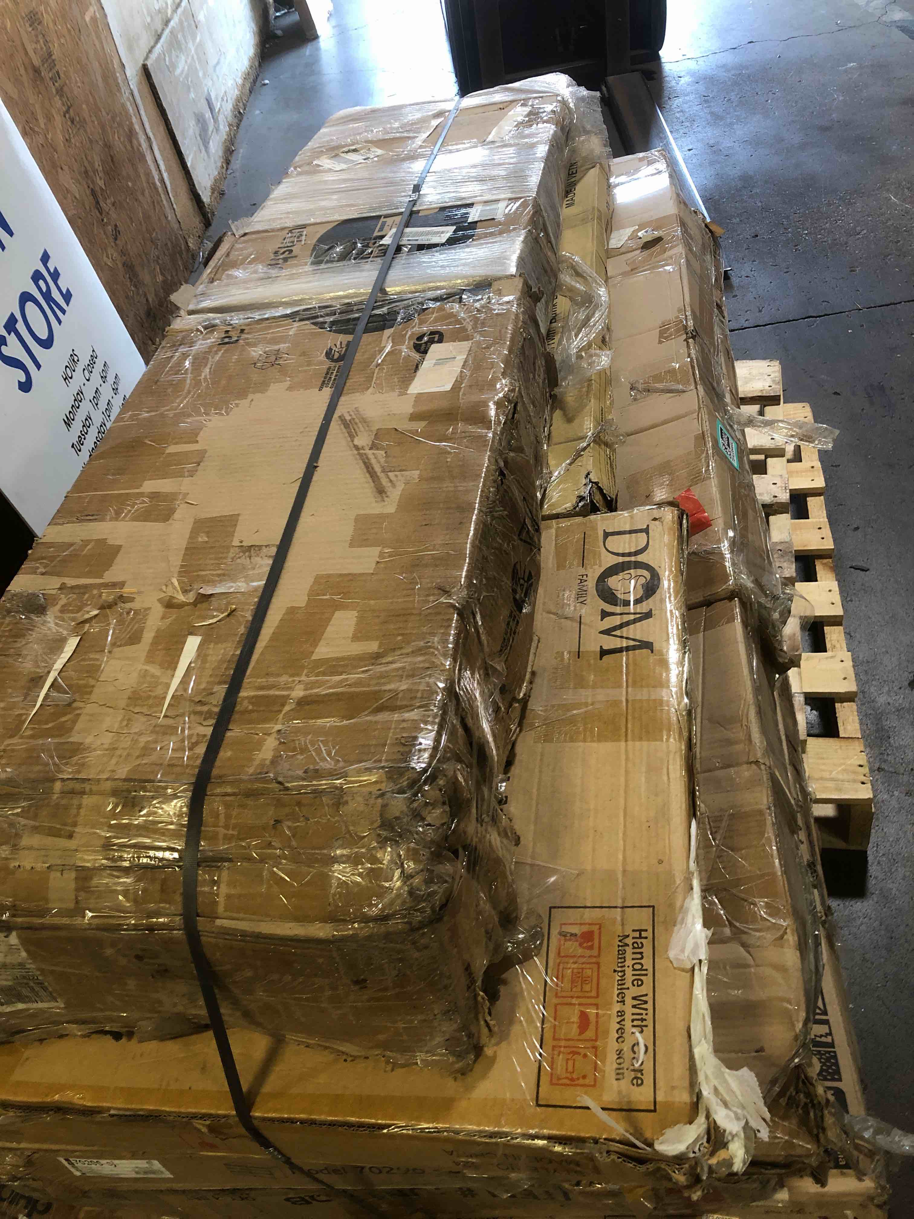 https://s3.amazonaws.com/lotting-images-prod/phillipi/TEA3364692_1757439885295.jpeg