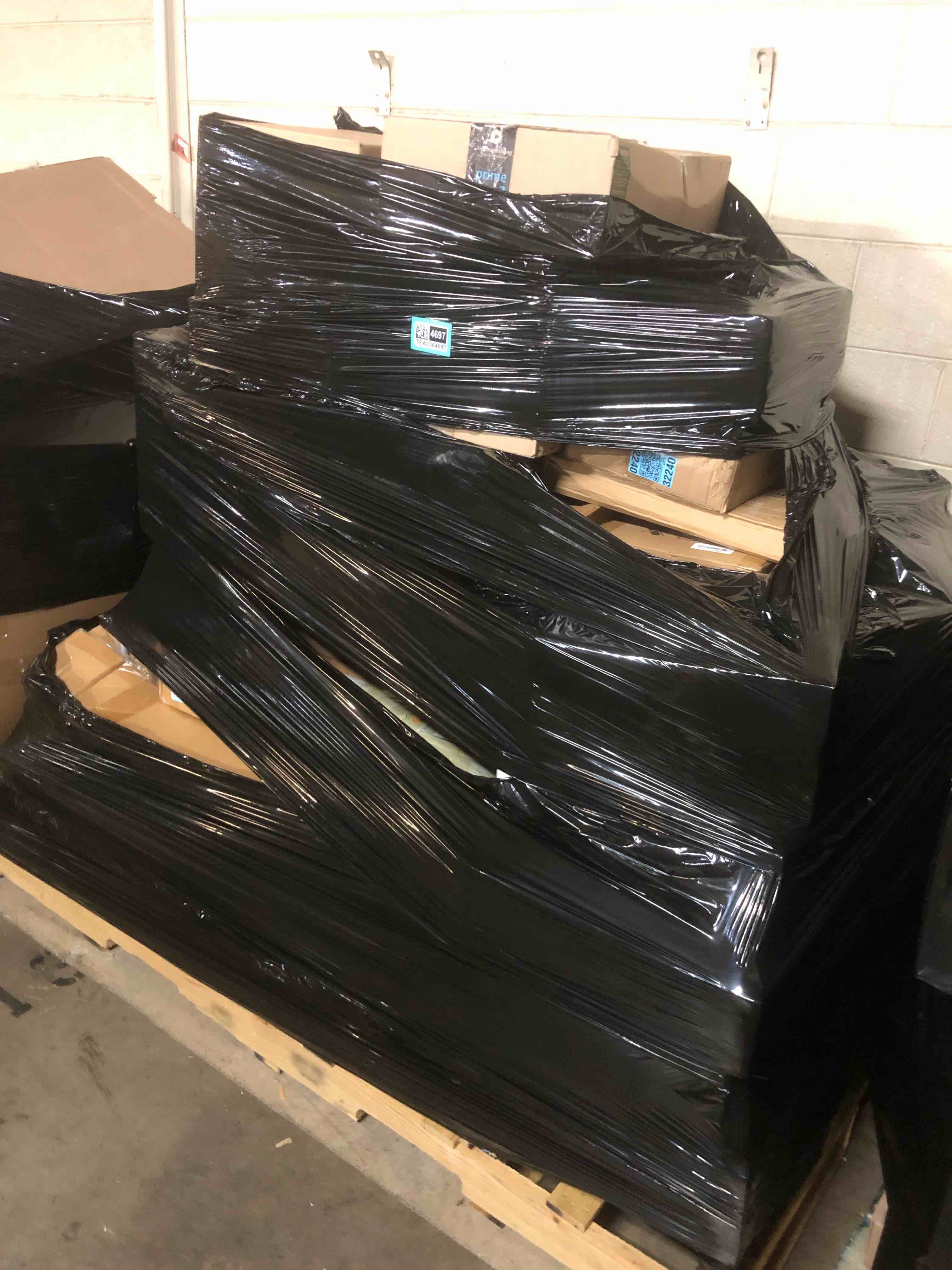 https://s3.amazonaws.com/lotting-images-prod/phillipi/TEA3364697_1757433013833.jpeg