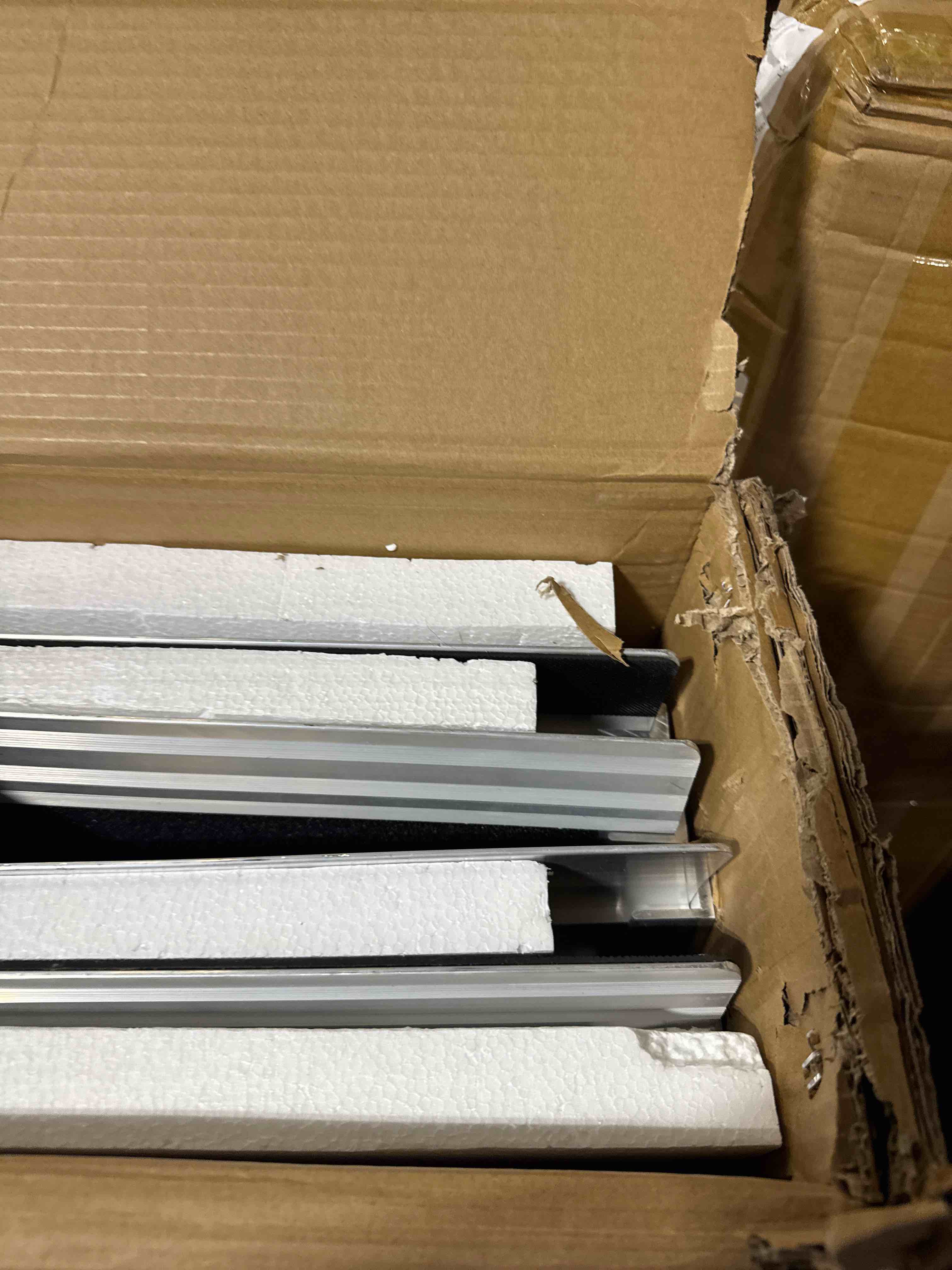 https://s3.amazonaws.com/lotting-images-prod/phillipi/TEA3364706_1756818617461.jpeg