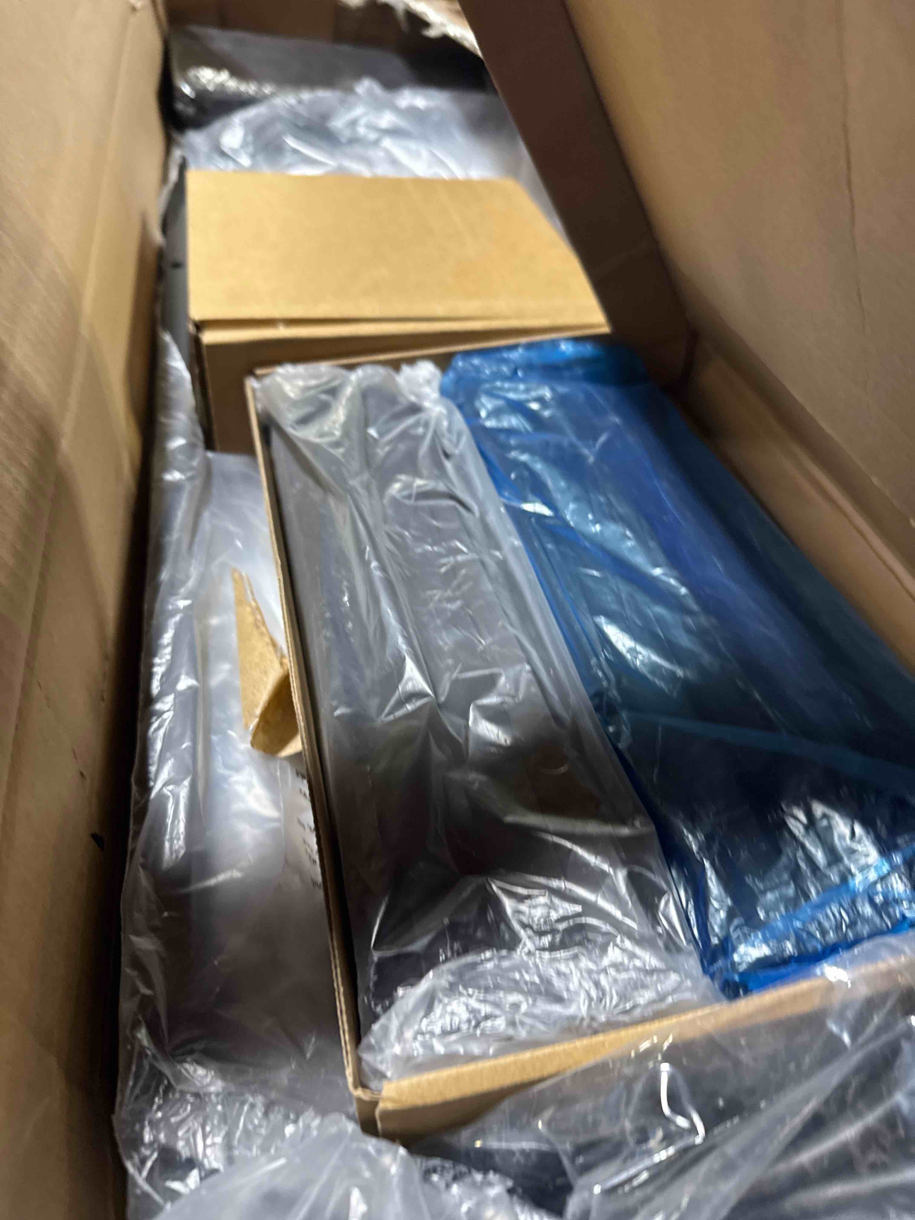 https://s3.amazonaws.com/lotting-images-prod/phillipi/TEA3364711_1756819288300.jpeg